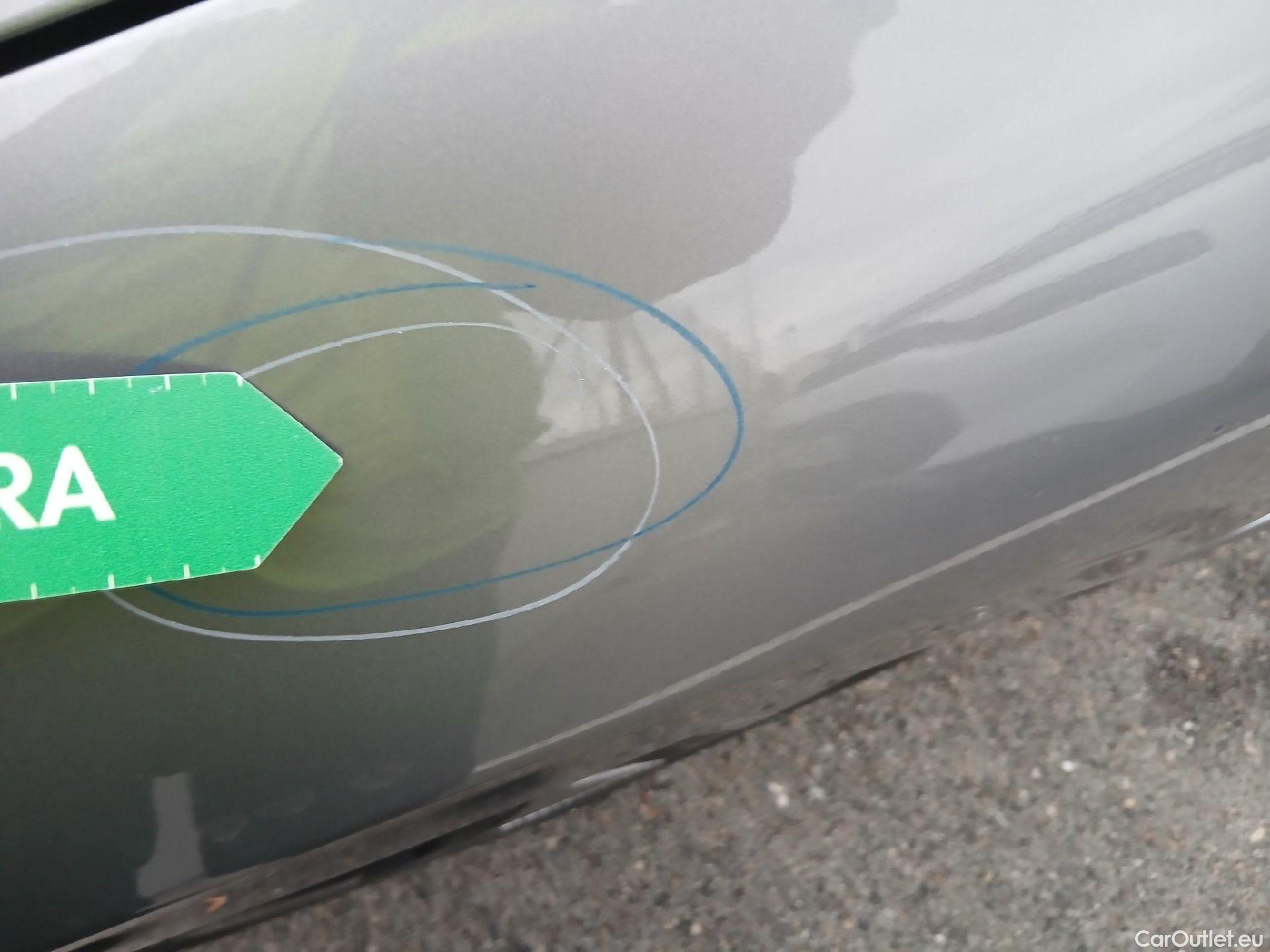  Hyundai   Ioniq HYUNDAI / 2019 / 5P / berlina con portón 1.6 GDI HEV Tecno DCT #17