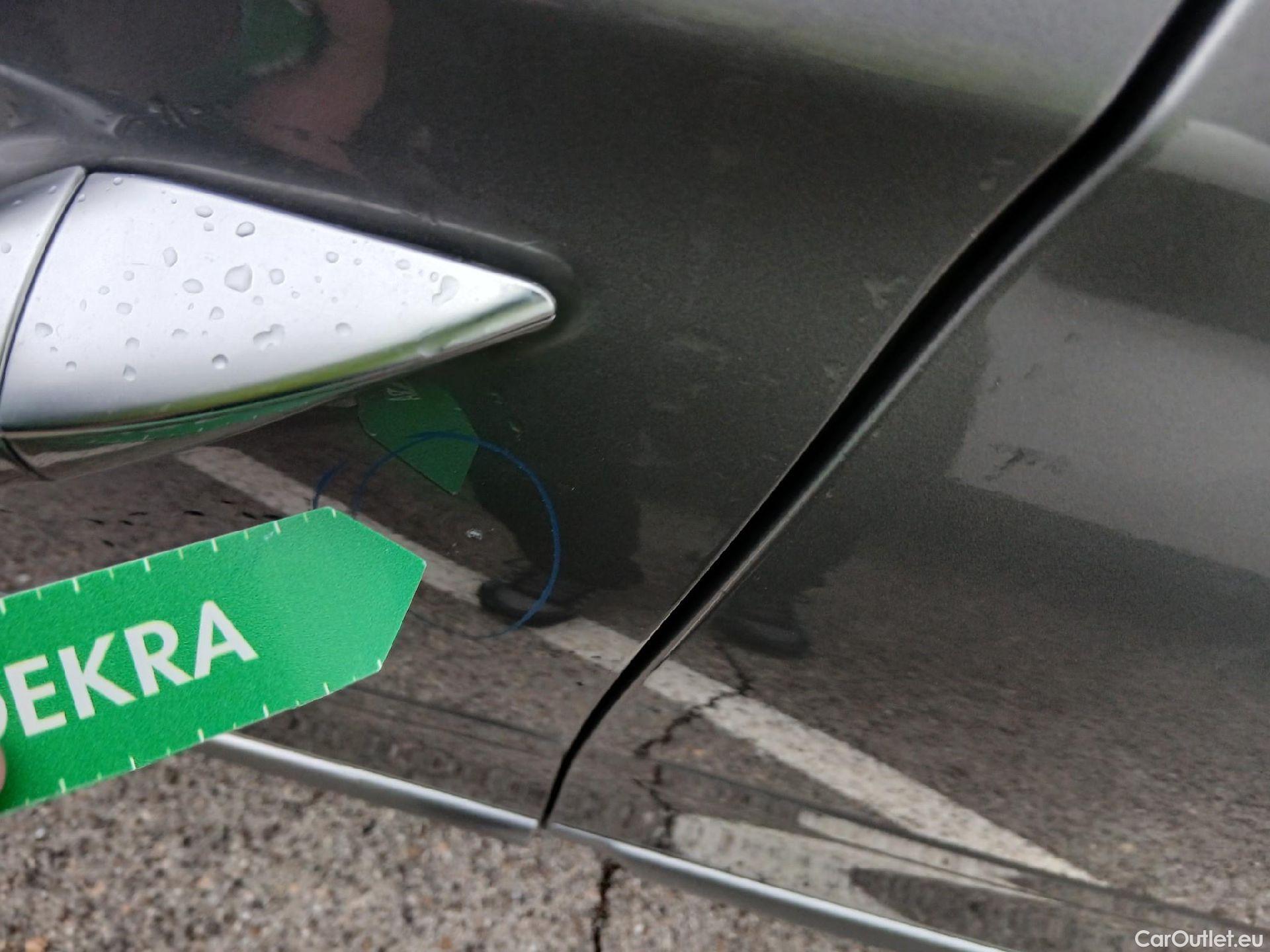  Hyundai   Ioniq HYUNDAI / 2019 / 5P / berlina con portón 1.6 GDI HEV Tecno DCT #21