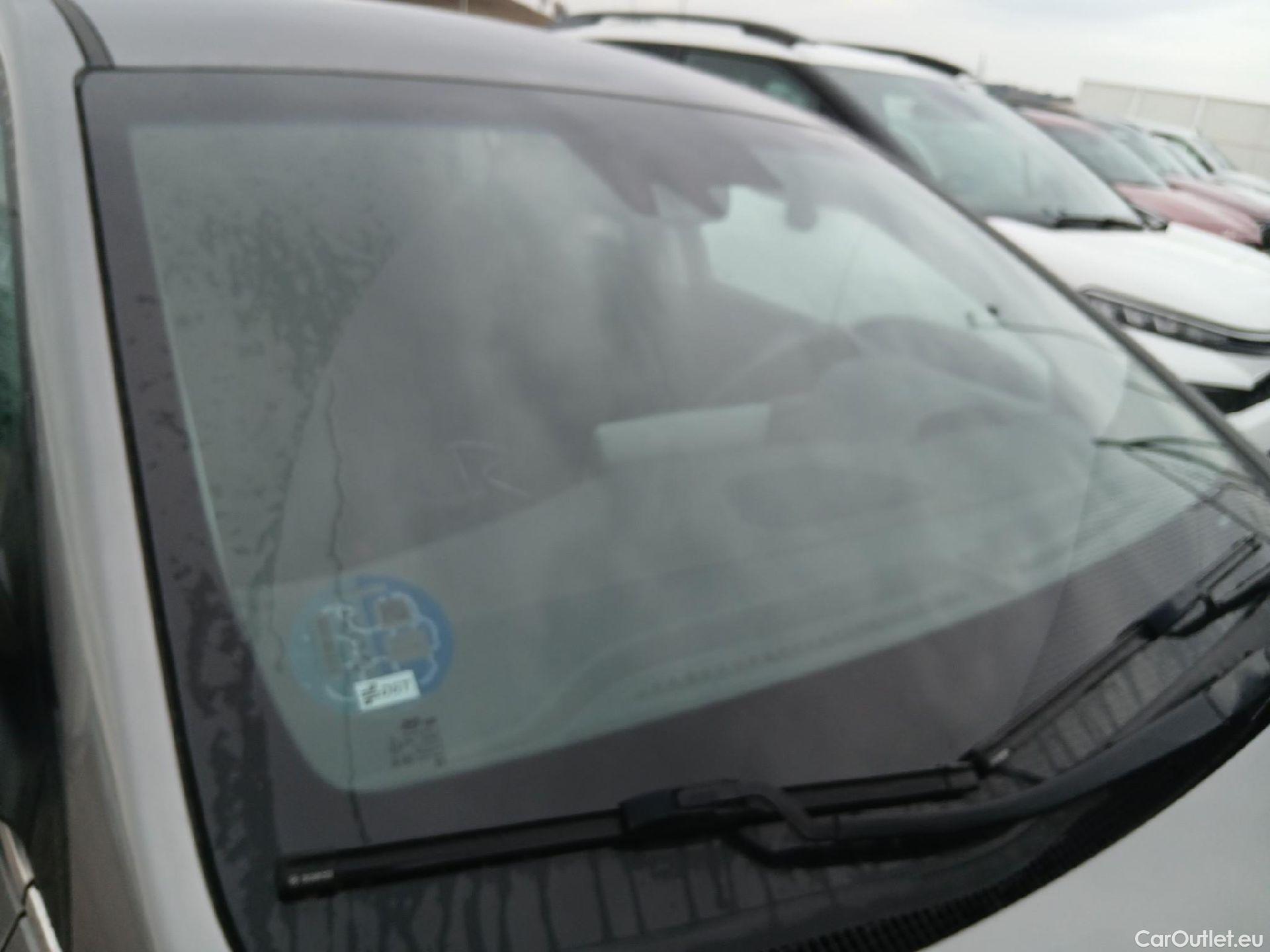  Hyundai   Ioniq HYUNDAI / 2019 / 5P / berlina con portón 1.6 GDI HEV Tecno DCT #9