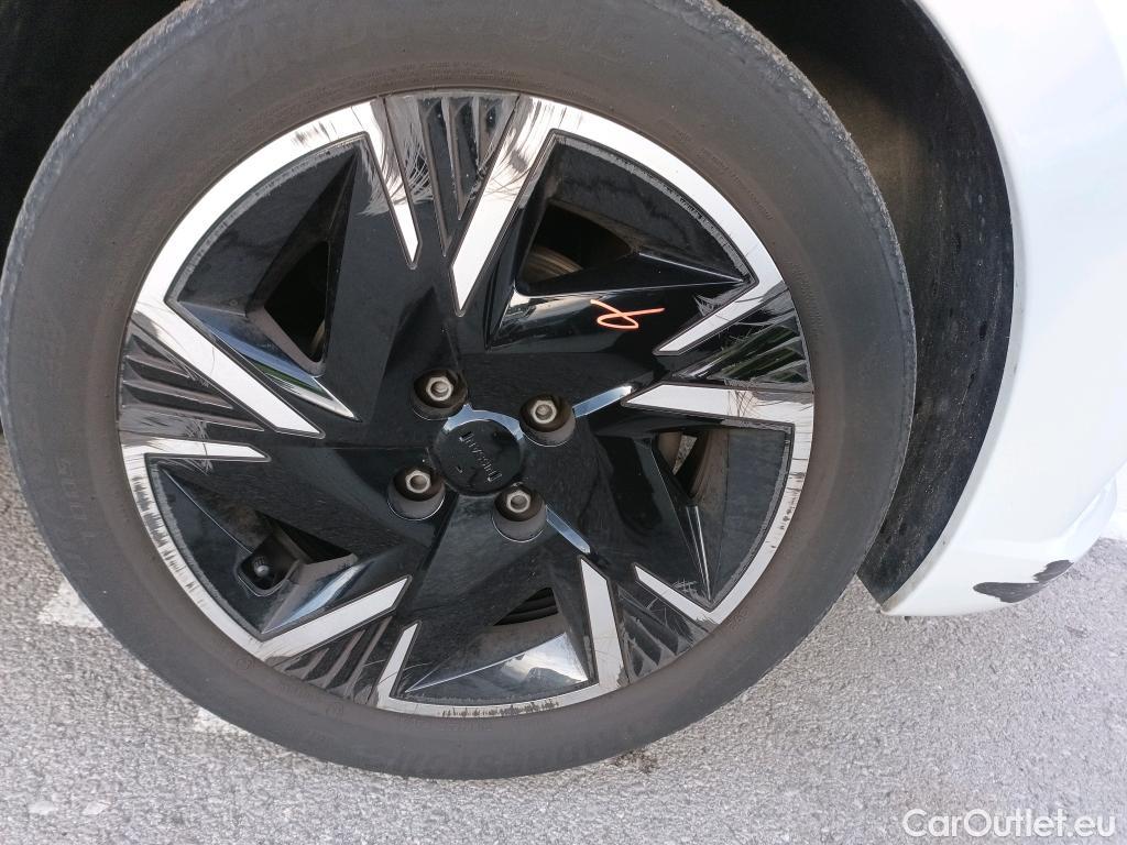  Nissan  Micra NISSAN  / 2017 / 5P / berlina con portón IG-T 68 kW (92 CV) E6D-F Acenta #15