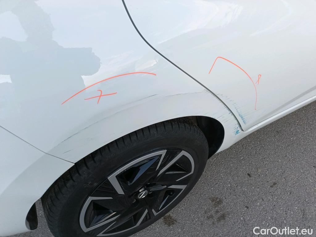  Nissan  Micra NISSAN  / 2017 / 5P / berlina con portón IG-T 68 kW (92 CV) E6D-F Acenta #5