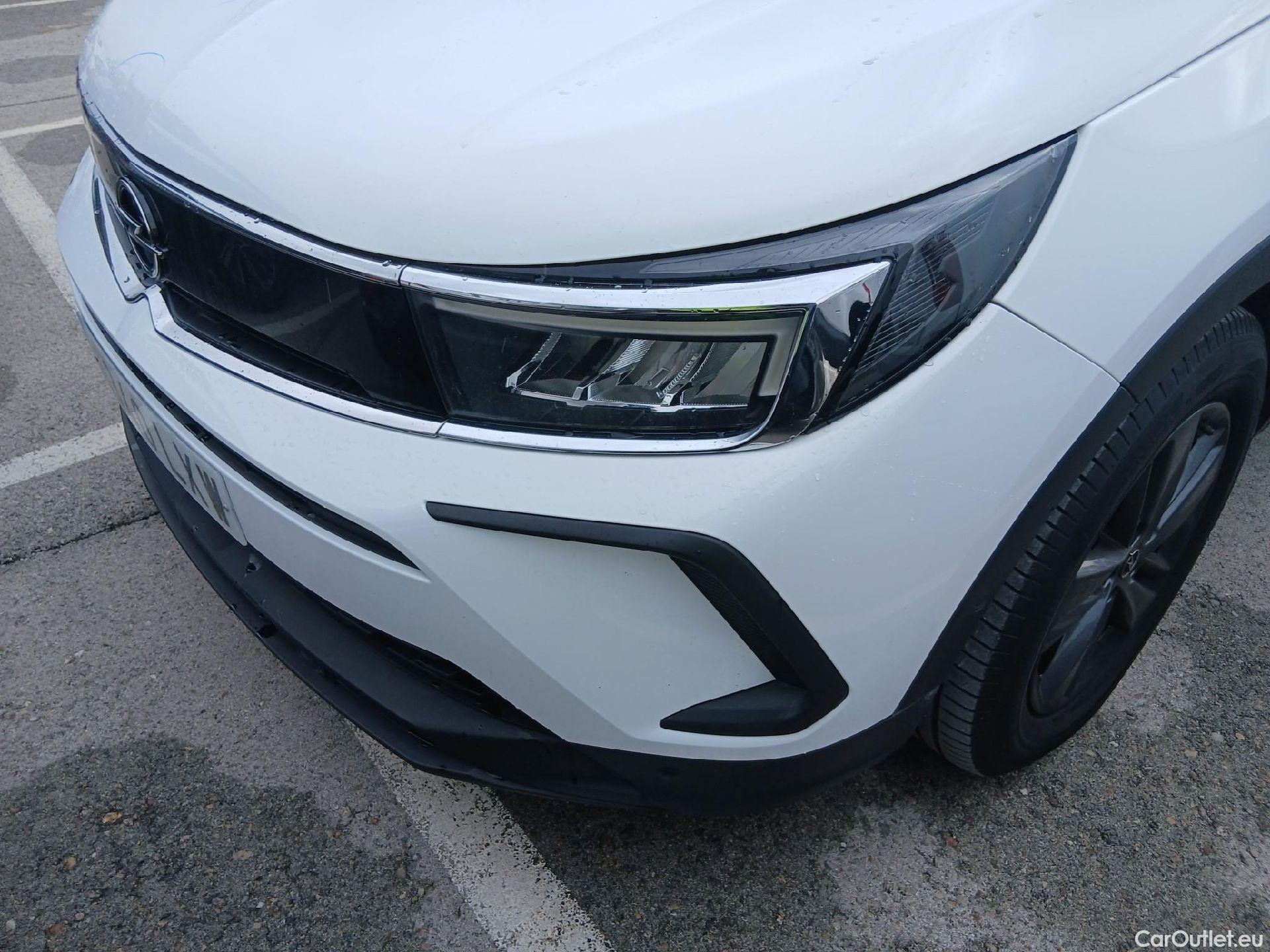  Opel   Grandland X OPEL Grandland / 2021 / 5P / todoterreno 1.5 CDTi Business Edition Auto #13