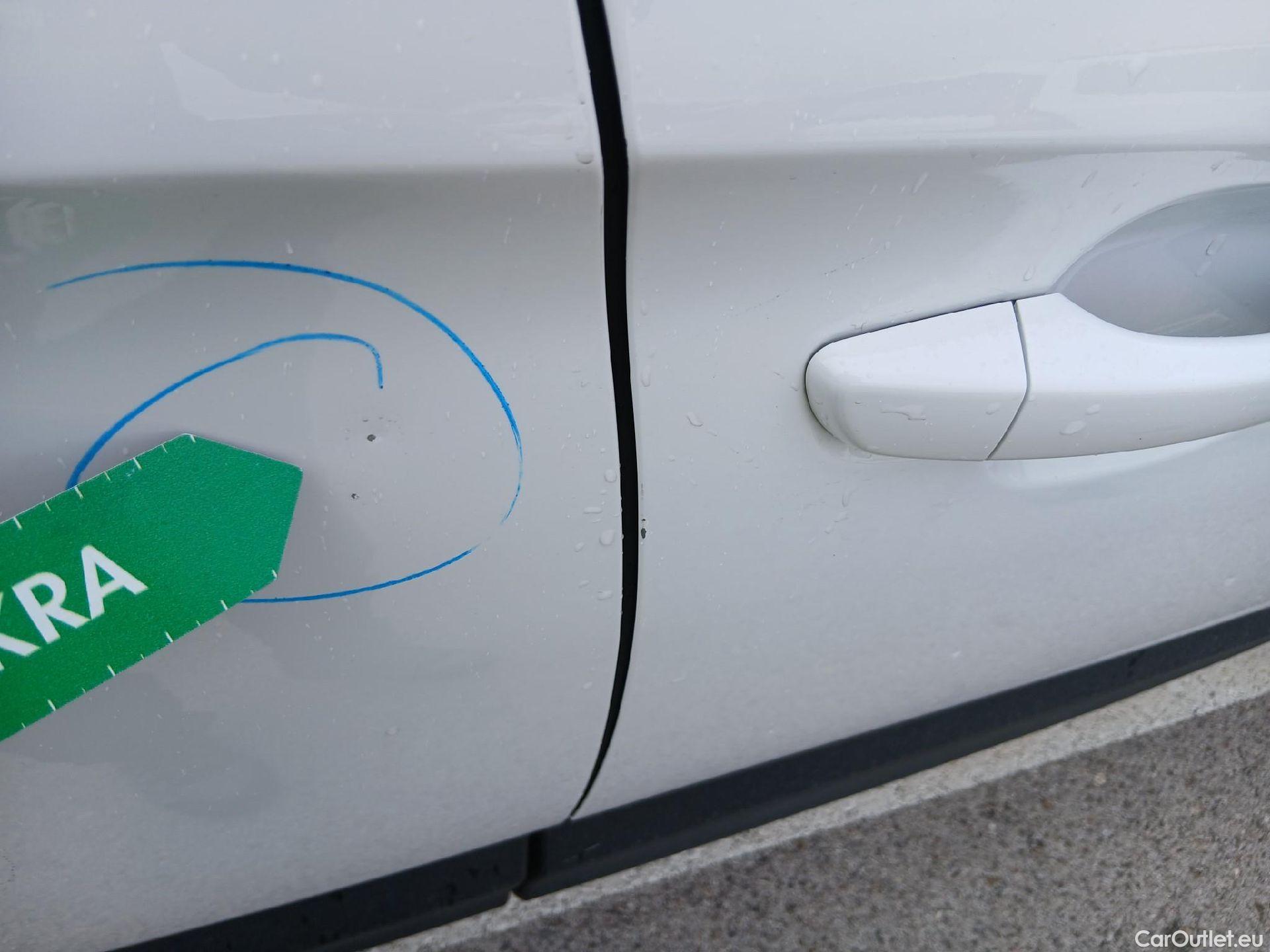  Opel   Grandland X OPEL Grandland / 2021 / 5P / todoterreno 1.5 CDTi Business Edition Auto #19