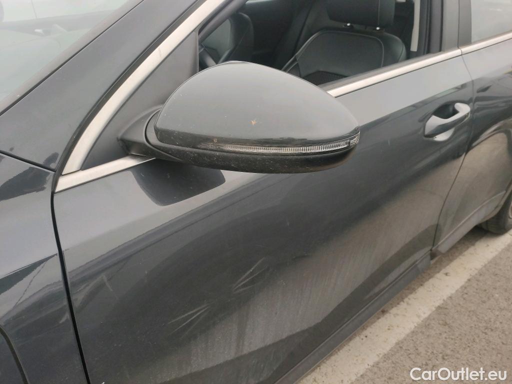  KIA  XCeed KIA  1.6 GDi PHEV 104kW (141CV) eDrive #19