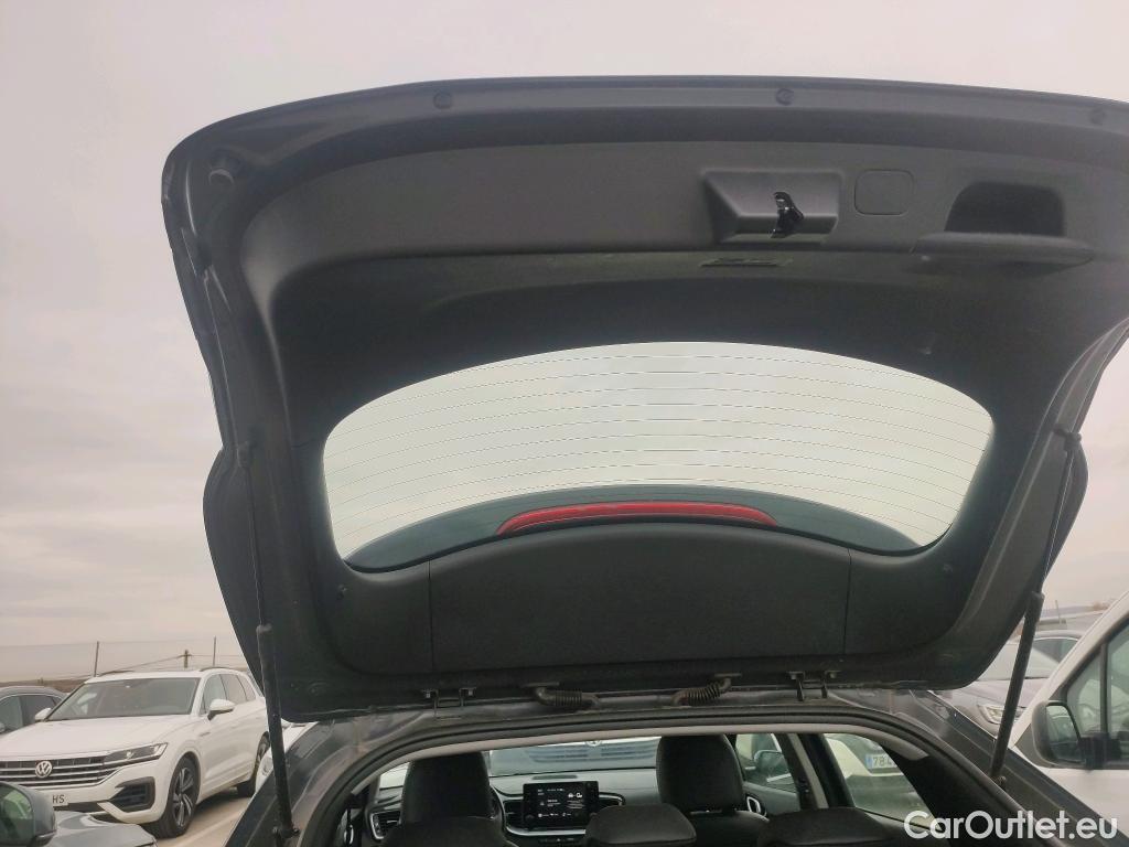  KIA  XCeed KIA  1.6 GDi PHEV 104kW (141CV) eDrive #15