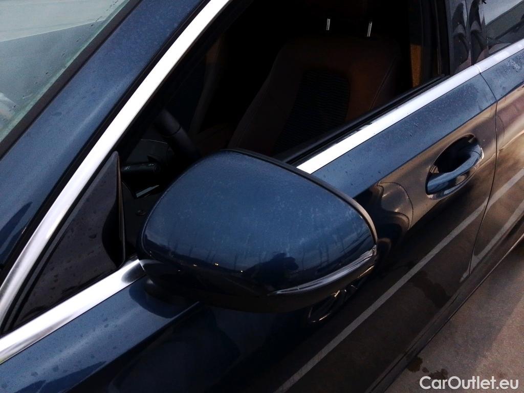  Mercedes  A-Klasse MERCEDES-BENZ Clase A / 2018 / 4P / sedán Sedán A 250 e #16