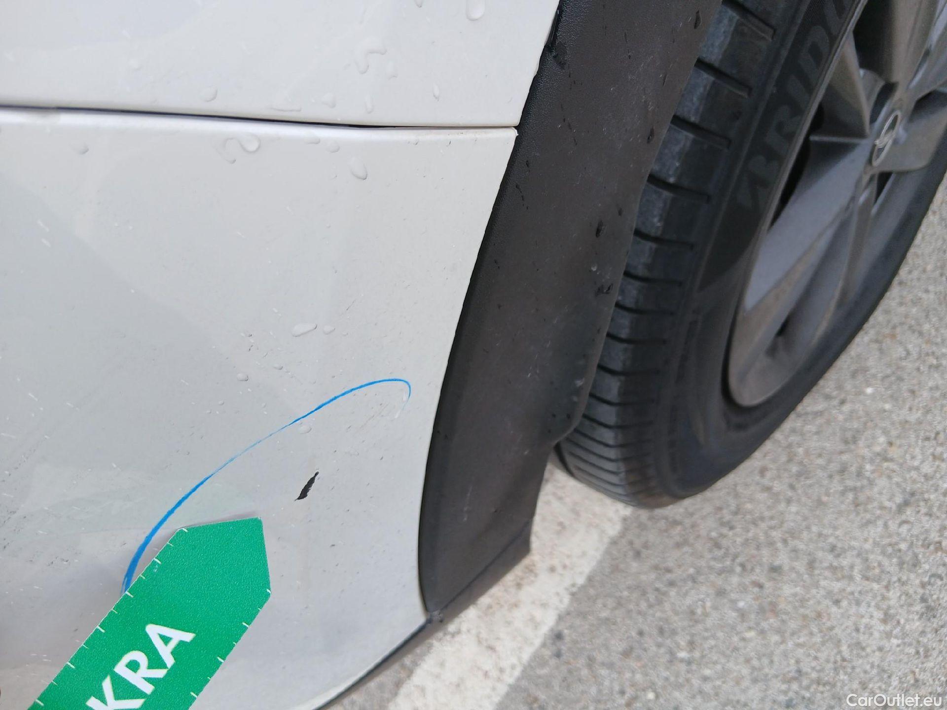  Opel   Grandland X OPEL Grandland / 2021 / 5P / todoterreno 1.5 CDTi Business Edition Auto #18