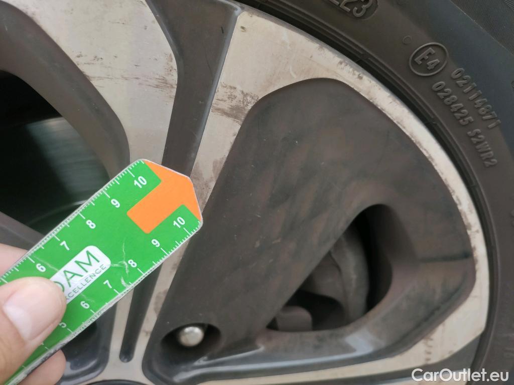  KIA  XCeed KIA  1.6 GDi PHEV 104kW (141CV) eDrive #6