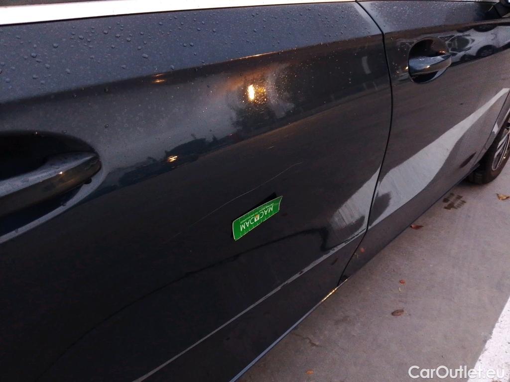  Mercedes  A-Klasse MERCEDES-BENZ Clase A / 2018 / 4P / sedán Sedán A 250 e #7