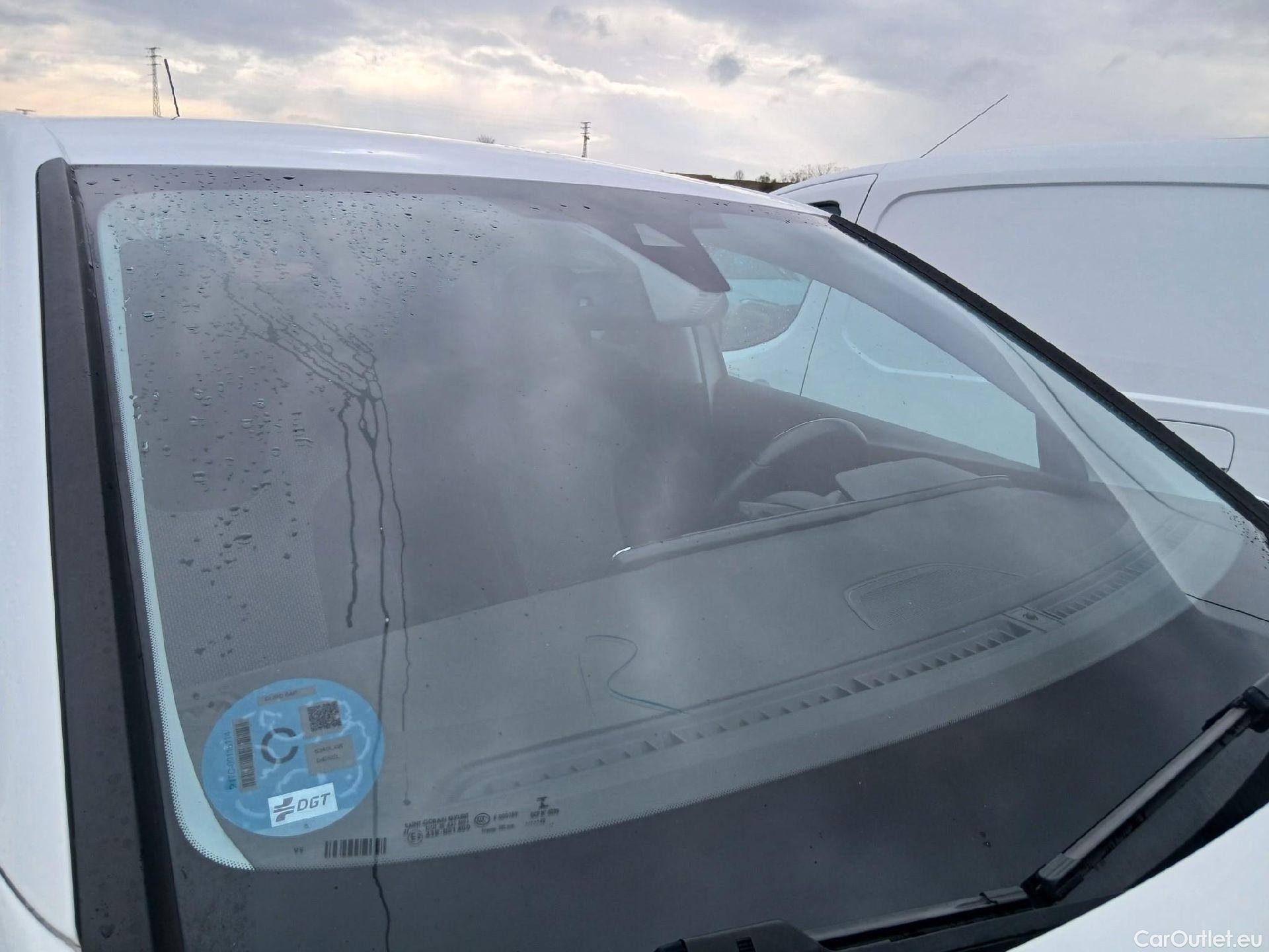  Opel   Grandland X OPEL Grandland / 2021 / 5P / todoterreno 1.5 CDTi Business Edition Auto #9