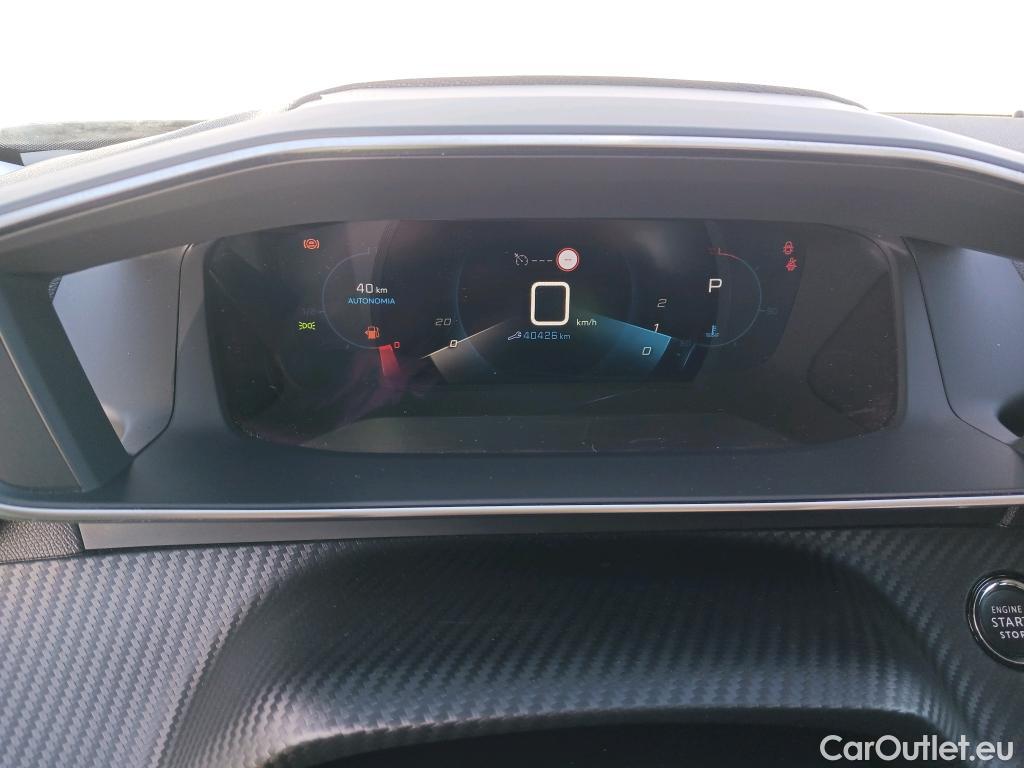  Peugeot  2008 PEUGEOT  / 2019 / 5P / todoterreno Allure Pack Puretech 130 S&S EAT8 (AC2) #14