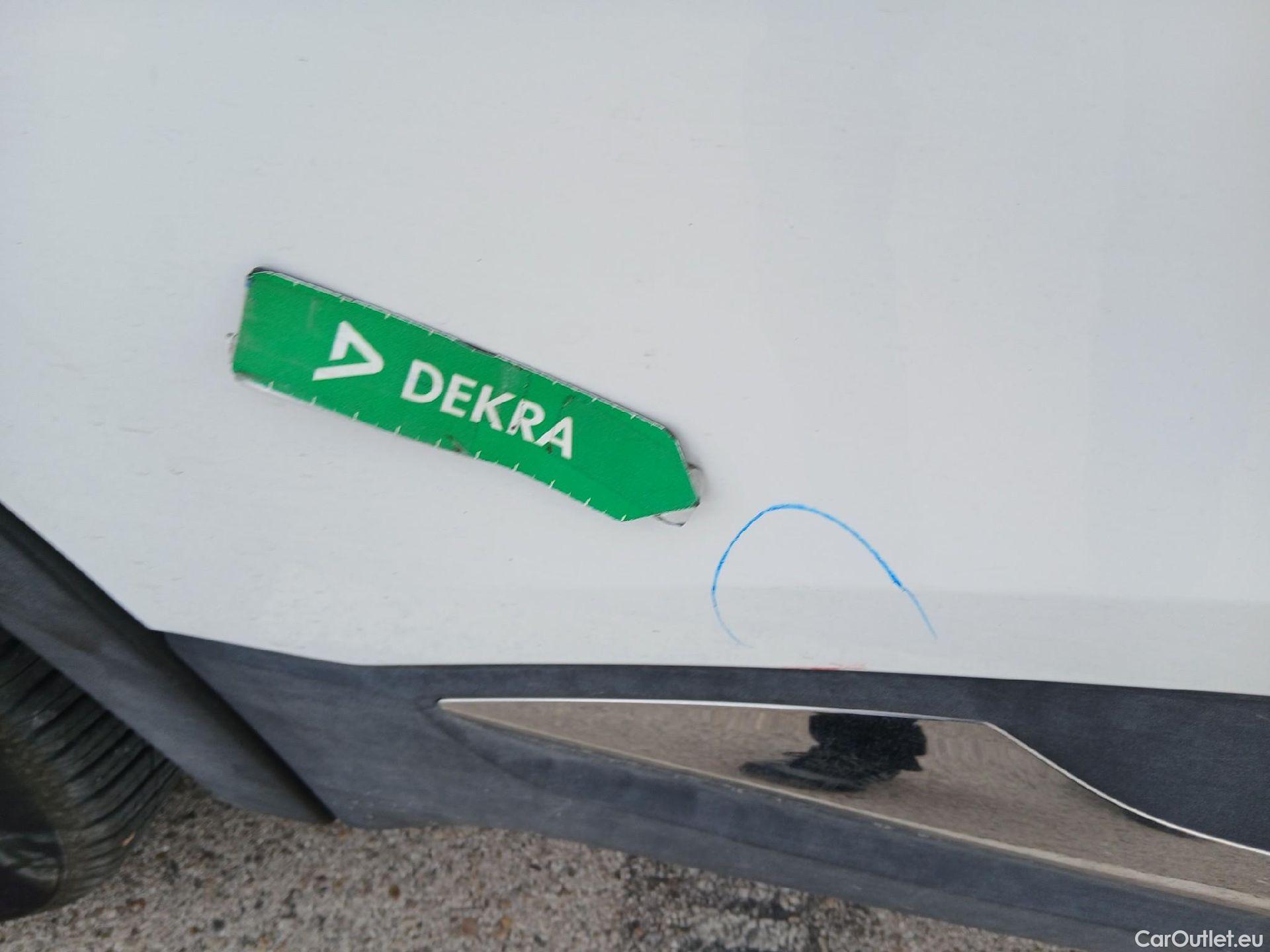  Renault  Kadjar RENAULT  / 2019 / 5P / crossover Zen Blue dCi 110kW (150CV) 4x4 #45