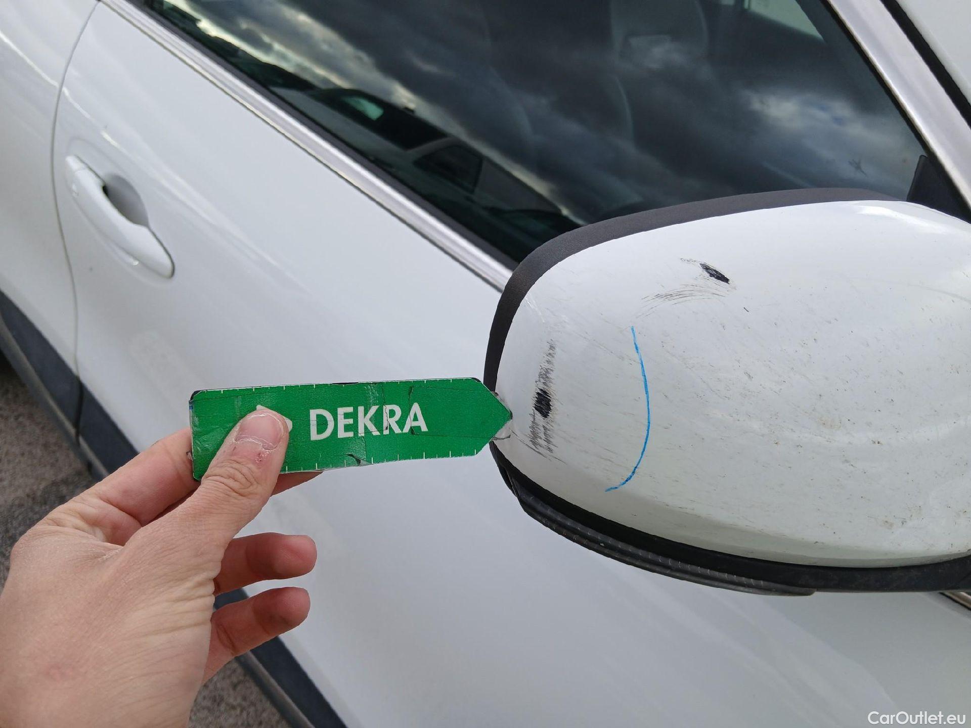  Renault  Kadjar RENAULT  / 2019 / 5P / crossover Zen Blue dCi 110kW (150CV) 4x4 #49