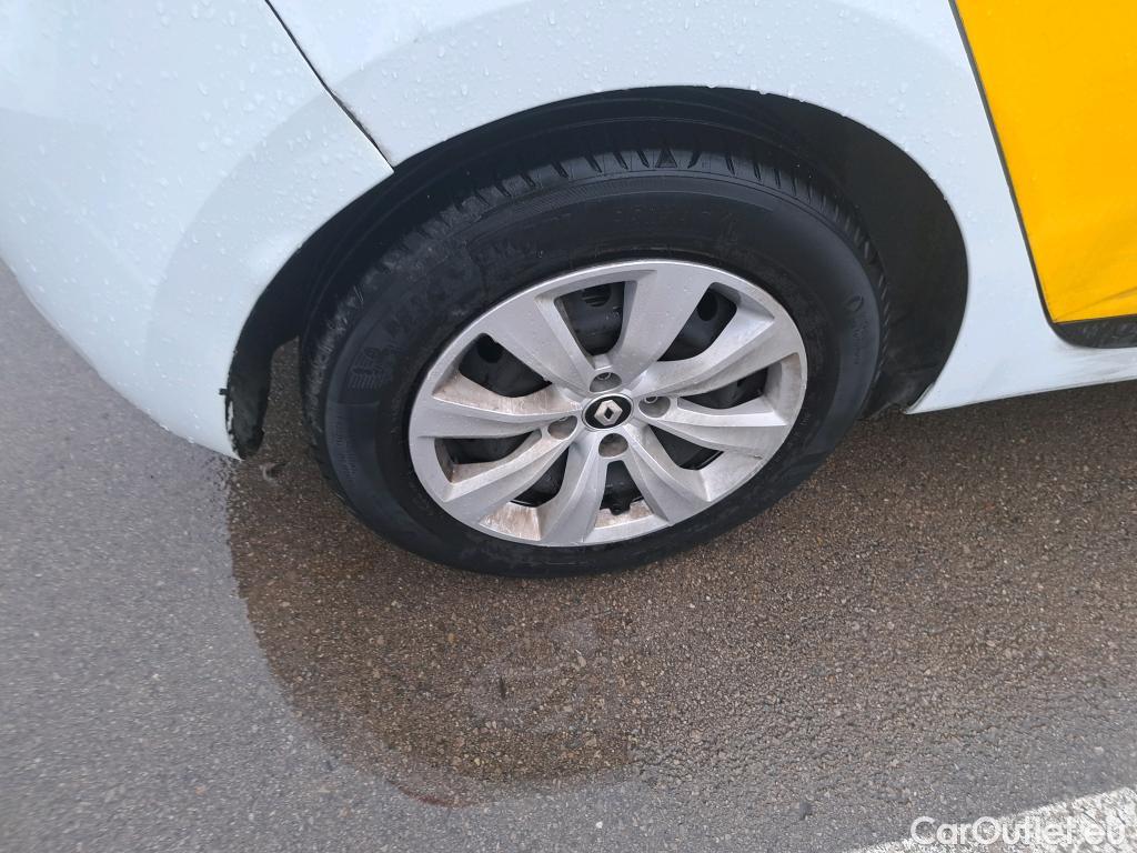  Renault  Clio RENAULT  / 2019 / 5P / berlina con portón Business Blue dCi 74kW (100CV) #52