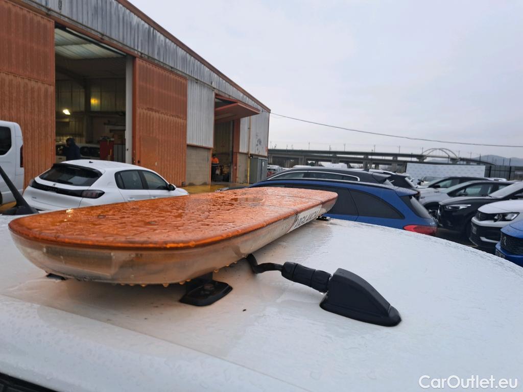  Renault  Clio RENAULT  / 2019 / 5P / berlina con portón Business Blue dCi 74kW (100CV) #51