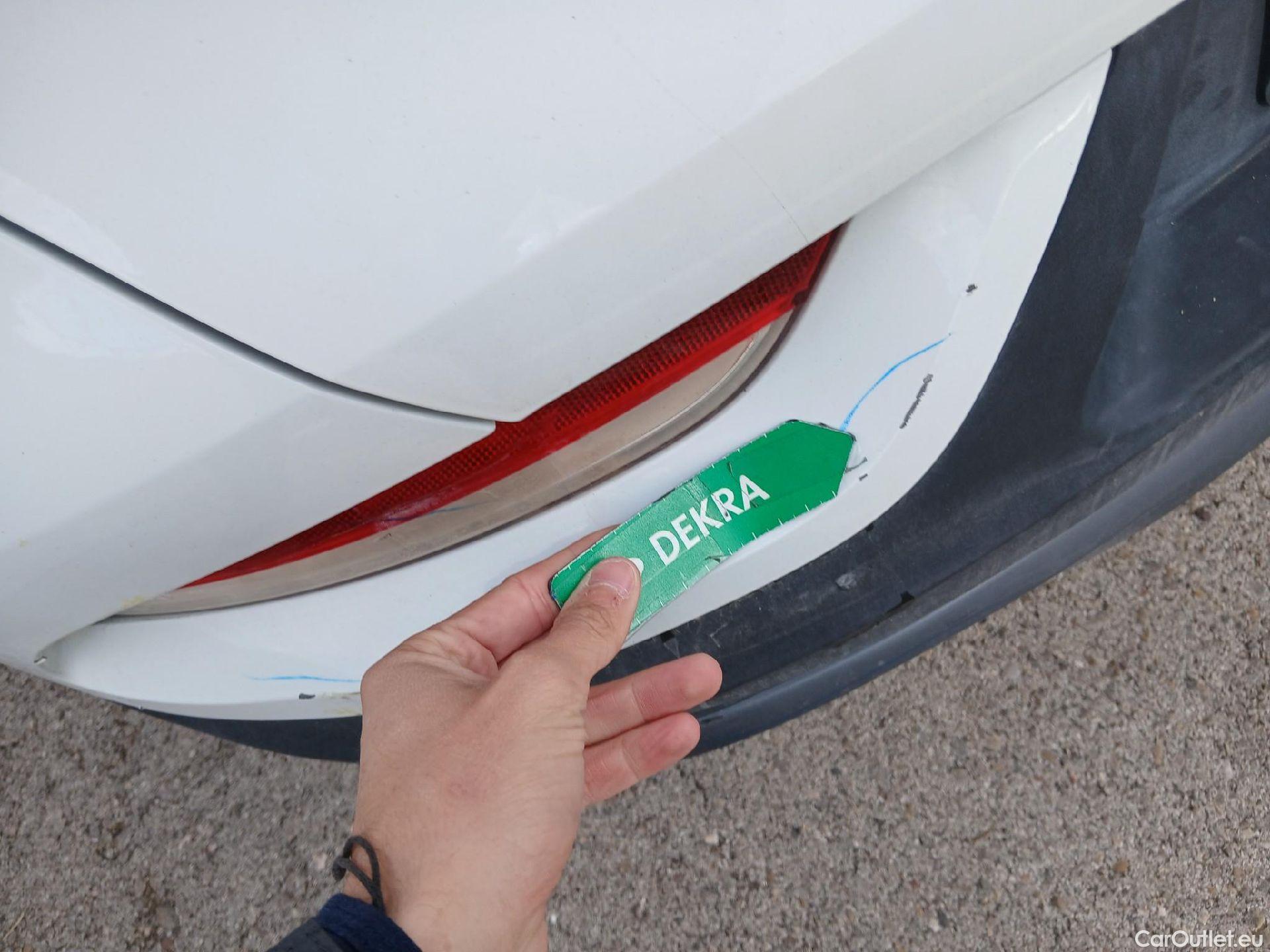  Renault  Kadjar RENAULT  / 2019 / 5P / crossover Zen Blue dCi 110kW (150CV) 4x4 #28