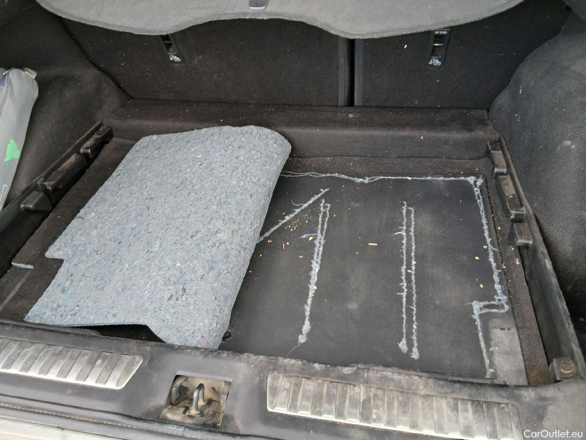  Renault  Kadjar RENAULT  / 2019 / 5P / crossover Zen Blue dCi 110kW (150CV) 4x4 #38