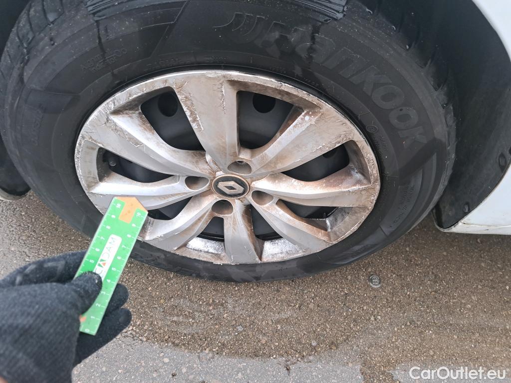  Renault  Clio RENAULT  / 2019 / 5P / berlina con portón Business Blue dCi 74kW (100CV) #41