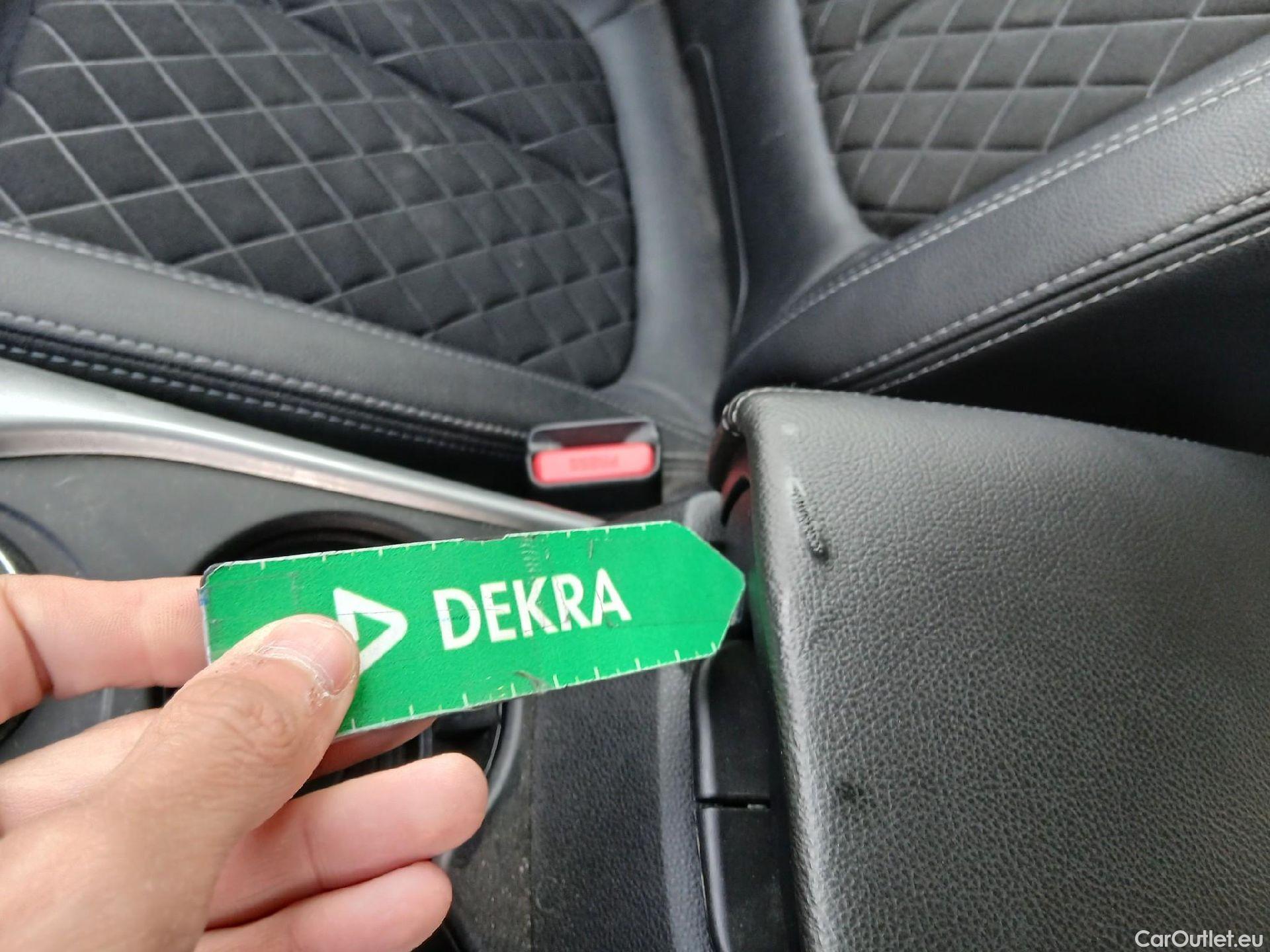  Renault  Kadjar RENAULT  / 2019 / 5P / crossover Zen Blue dCi 110kW (150CV) 4x4 #21