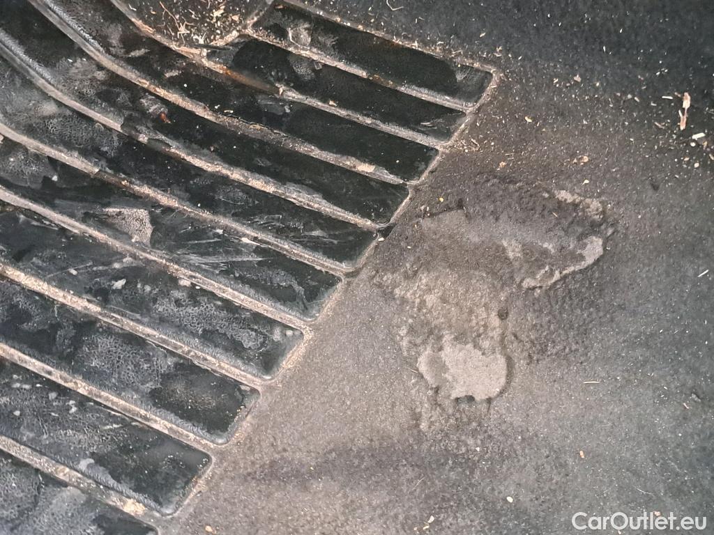  Renault  Clio RENAULT  / 2019 / 5P / berlina con portón Business Blue dCi 74kW (100CV) #2