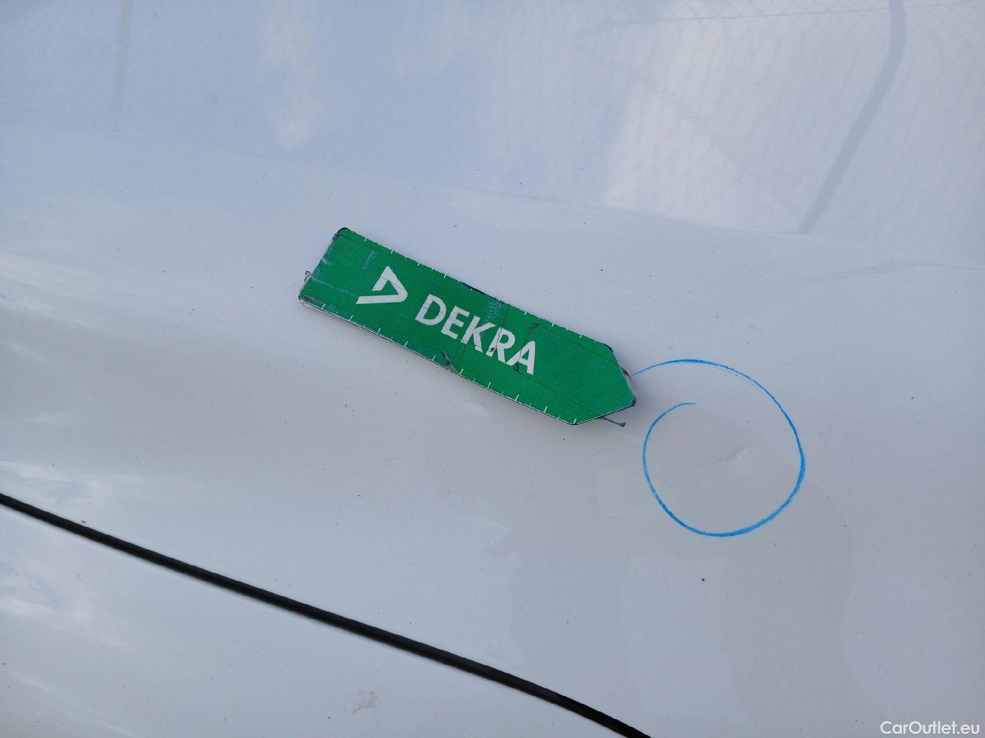  Renault  Kadjar RENAULT  / 2019 / 5P / crossover Zen Blue dCi 110kW (150CV) 4x4 #1