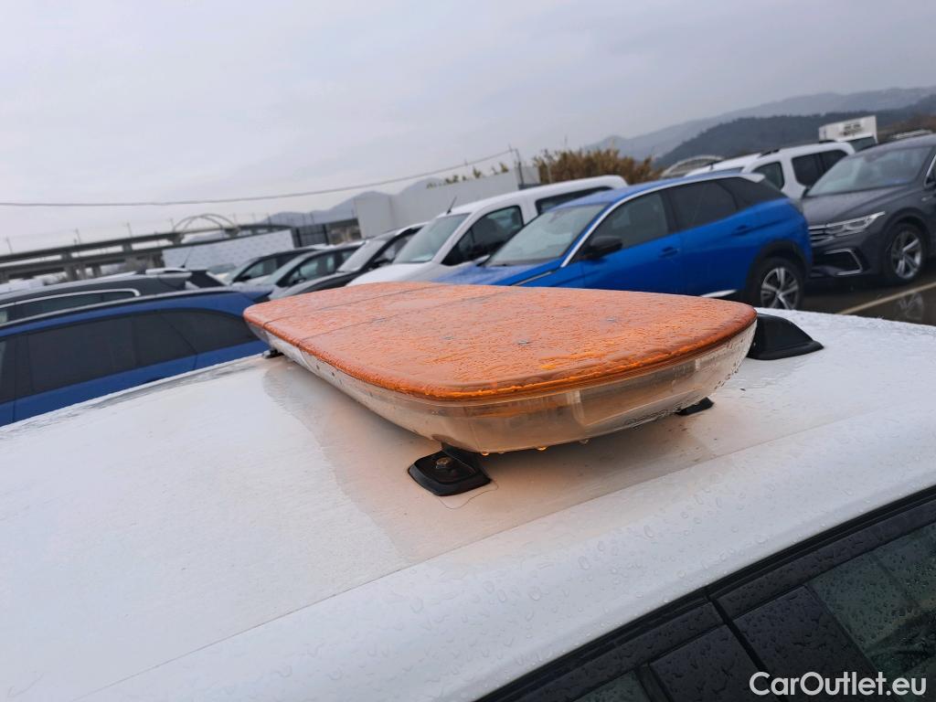  Renault  Clio RENAULT  / 2019 / 5P / berlina con portón Business Blue dCi 74kW (100CV) #50