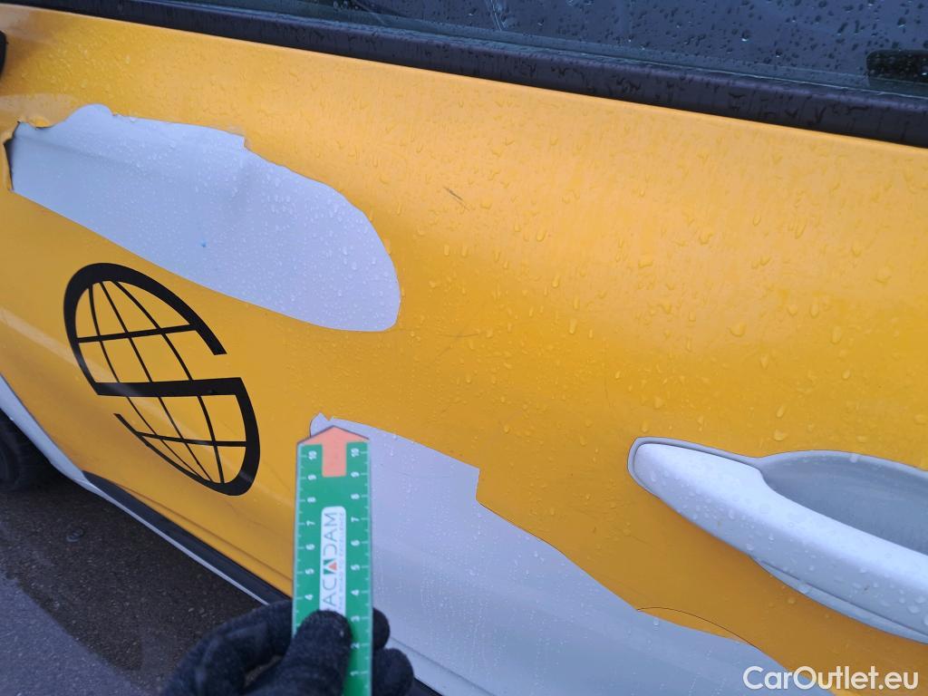  Renault  Clio RENAULT  / 2019 / 5P / berlina con portón Business Blue dCi 74kW (100CV) #8