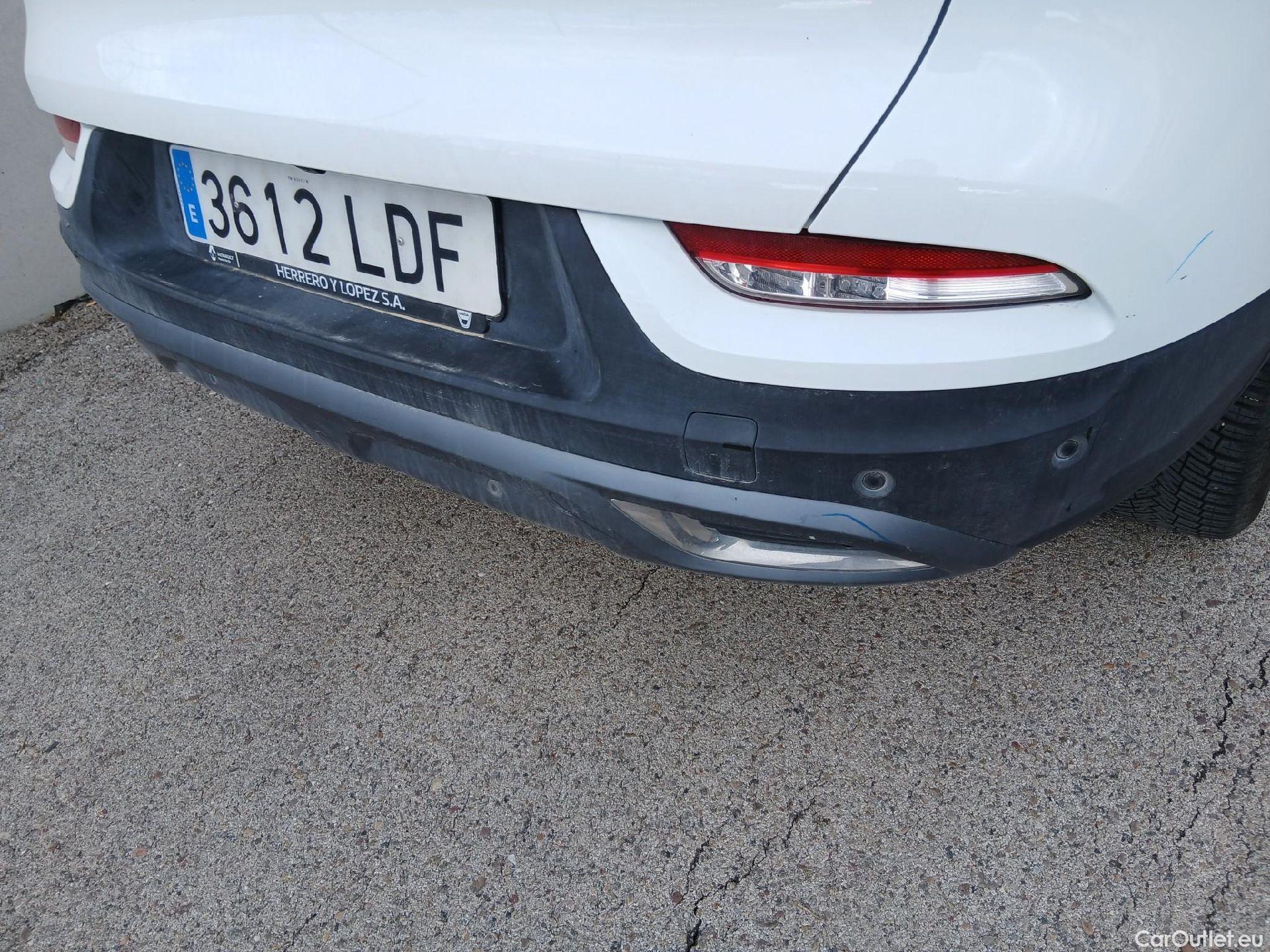  Renault  Kadjar RENAULT  / 2019 / 5P / crossover Zen Blue dCi 110kW (150CV) 4x4 #33