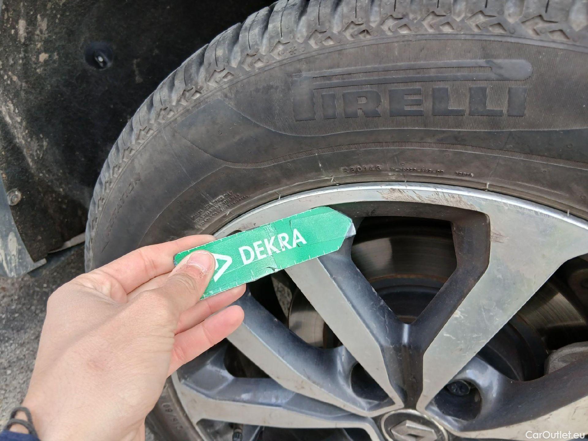  Renault  Kadjar RENAULT  / 2019 / 5P / crossover Zen Blue dCi 110kW (150CV) 4x4 #25