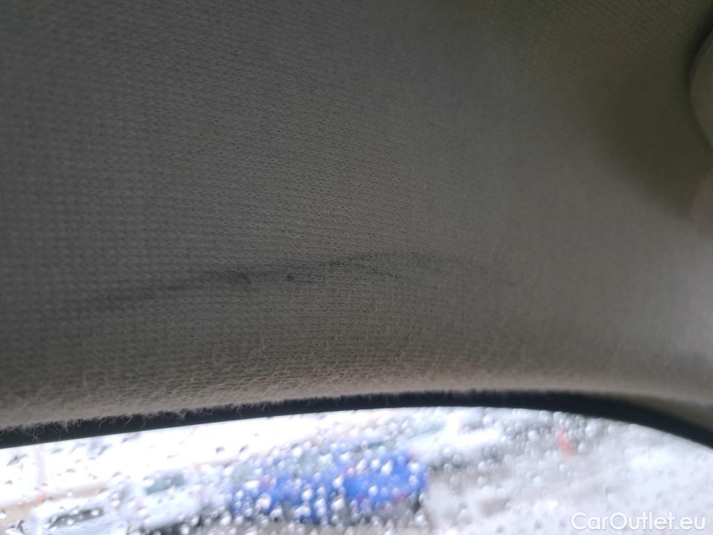  Renault  Clio RENAULT  / 2019 / 5P / berlina con portón Business Blue dCi 74kW (100CV) #17