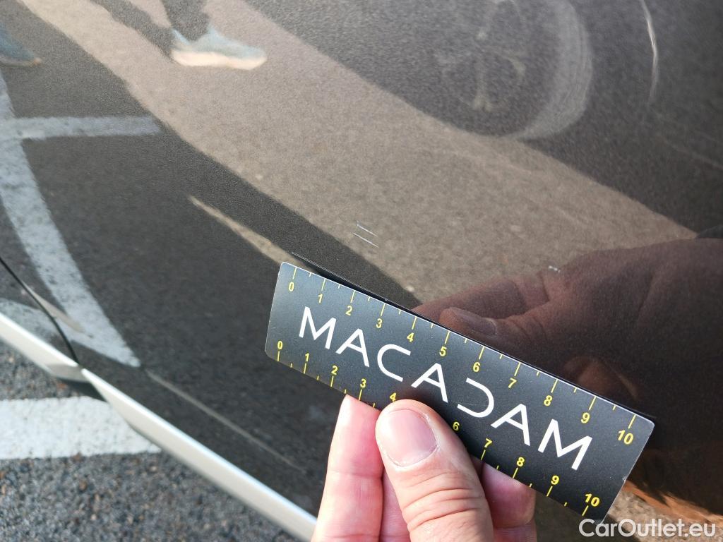  Peugeot  2008 PEUGEOT  / 2019 / 5P / todoterreno Allure Pack Puretech 130 S&S EAT8 (AC2) #16