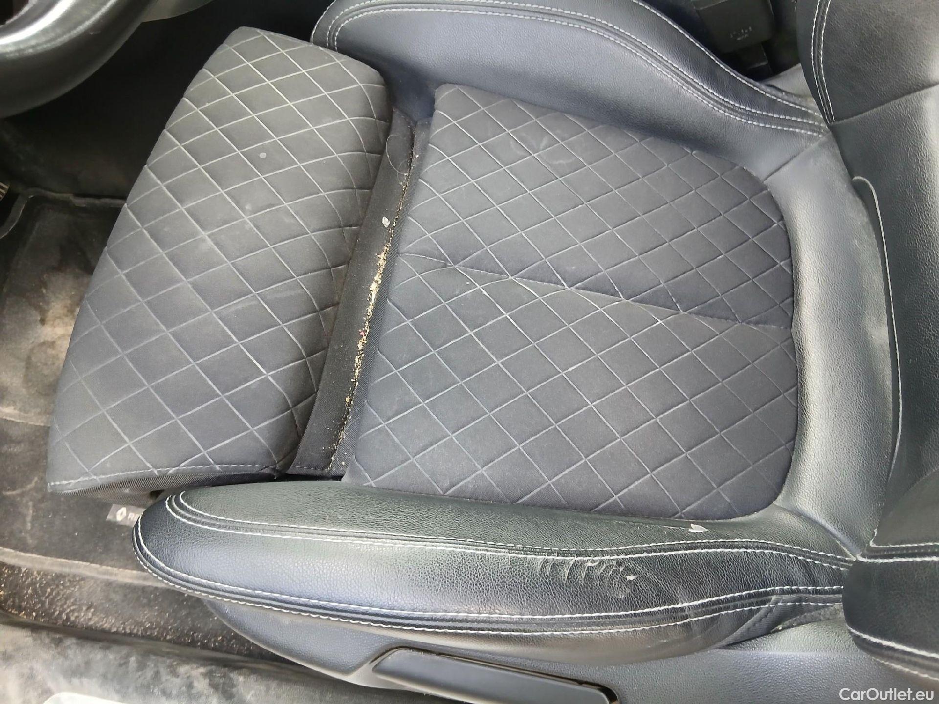  Renault  Kadjar RENAULT  / 2019 / 5P / crossover Zen Blue dCi 110kW (150CV) 4x4 #19