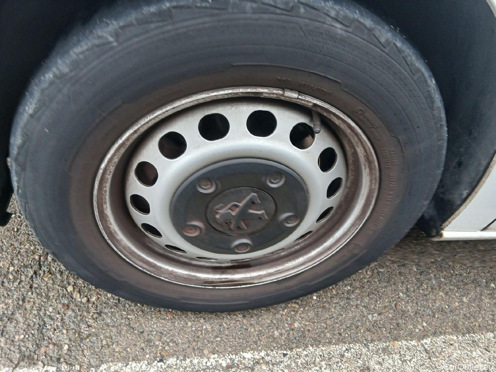  Peugeot  Expert PEUGEOT  / 2016 / 4P / furgón Furgón Premium 1.5 BlueHDi 100 Standard (AC) #4