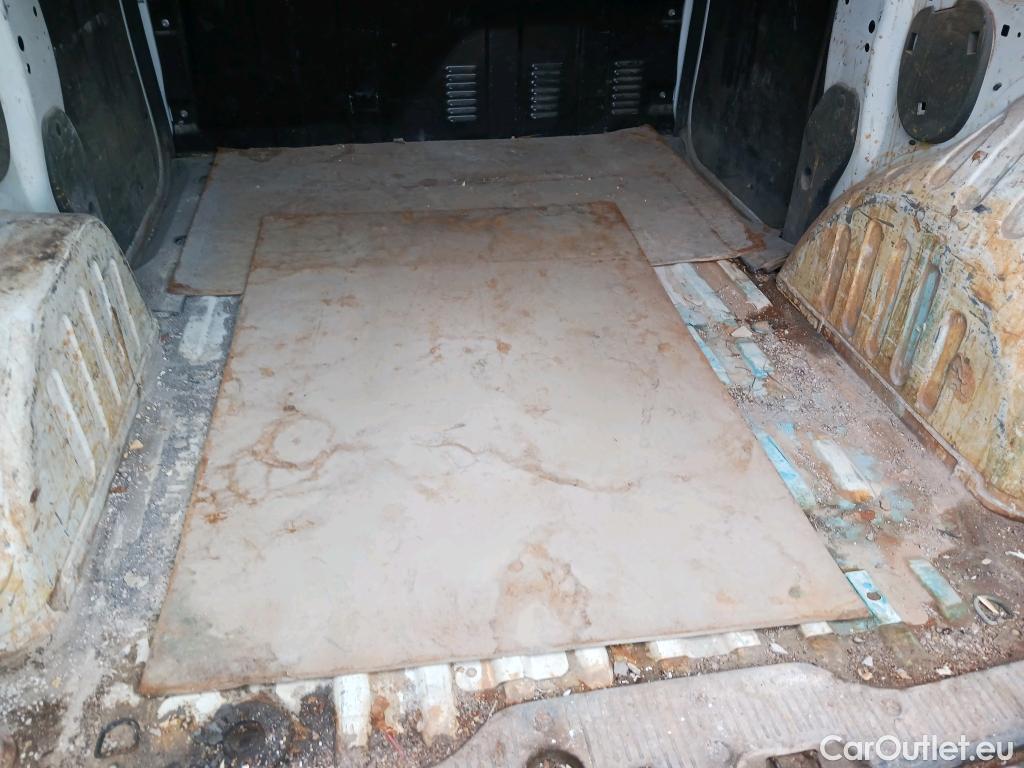  Dacia  Dokker DACIA  / 2013 / 4P / furgón derivado de turismo Van Essential 1.6 80kW (110CV) GLP #23