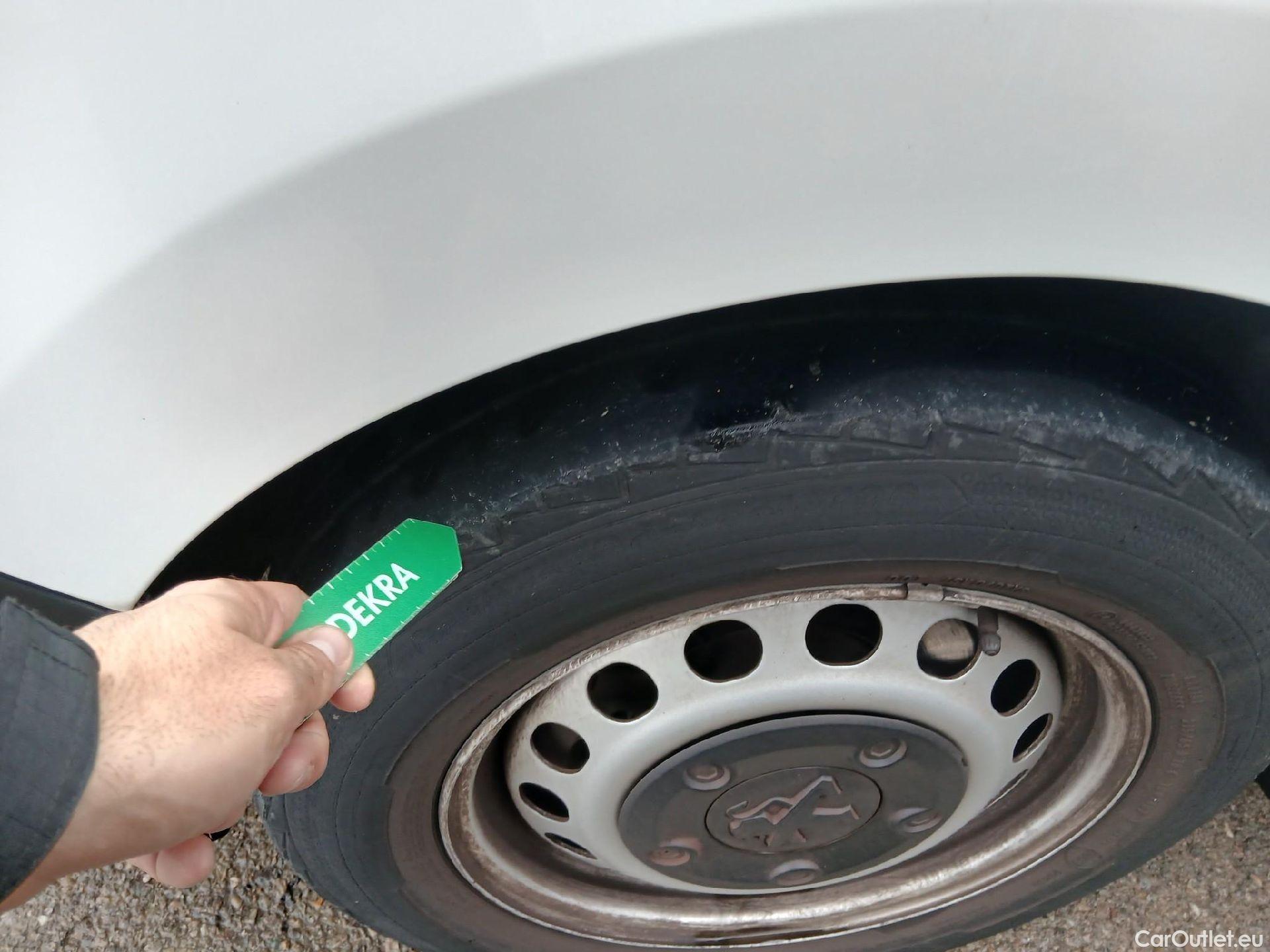  Peugeot  Expert PEUGEOT  / 2016 / 4P / furgón Furgón Premium 1.5 BlueHDi 100 Standard (AC) #3