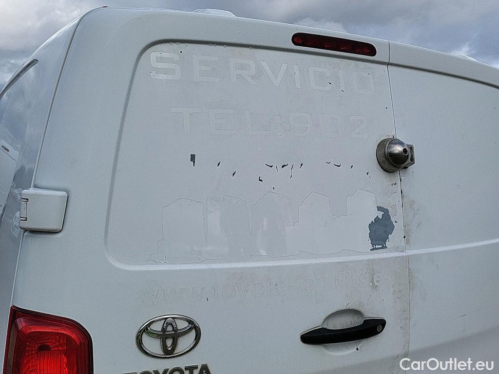  Toyota  Proace TOYOTA  / 2016 / 4P / furgón FU. MEDIO (L1) 2.0D 90kW COMFORT CARGA + #17