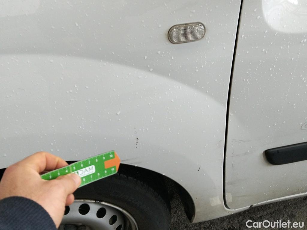  Renault  Kangoo RENAULT  Furgón/2013/3P/furgón derivado de turismo Profesional Blue dCi 70kW (95CV) #27