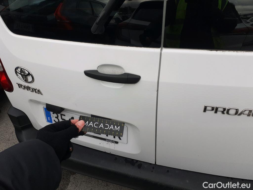  Toyota  Proace TOYOTA  City / 2020 / 4P / combi 1.5D 75kW (100CV) GX L1 #3