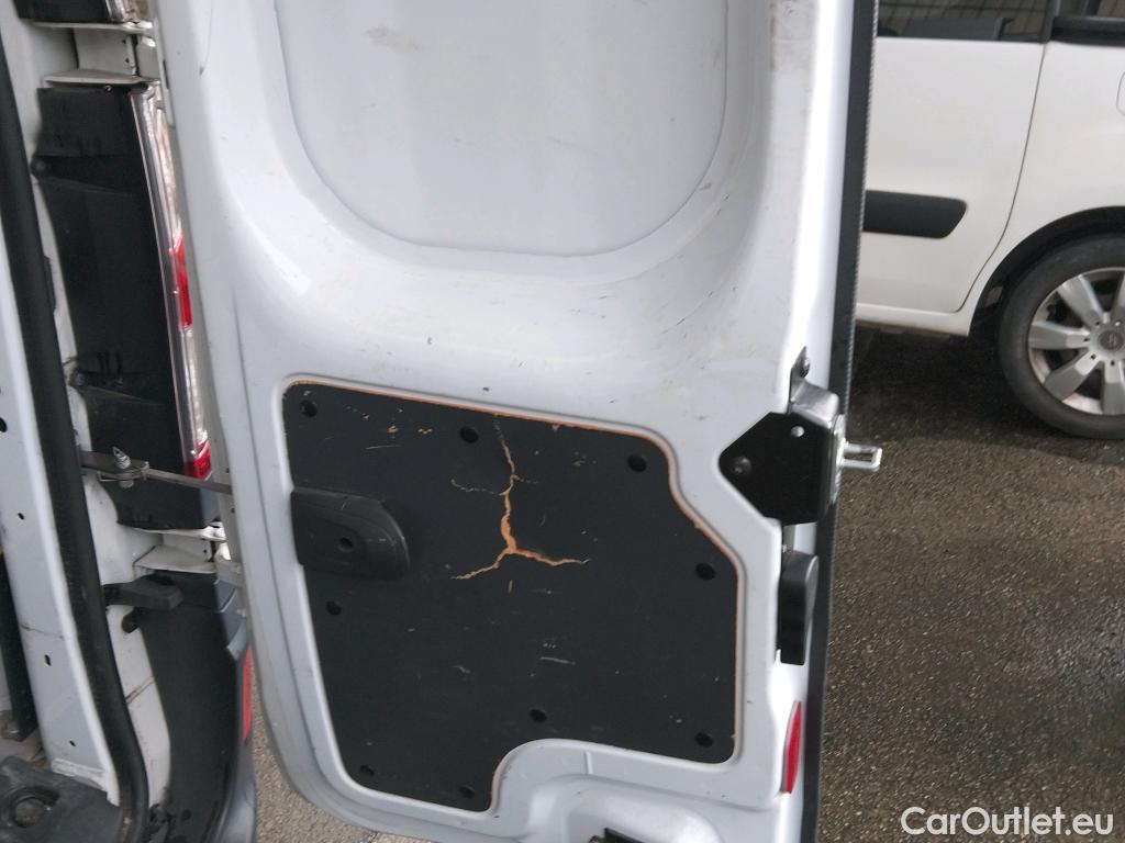  Renault  Kangoo RENAULT  Furgón/2013/3P/furgón derivado de turismo Profesional Blue dCi 70kW (95CV) #33