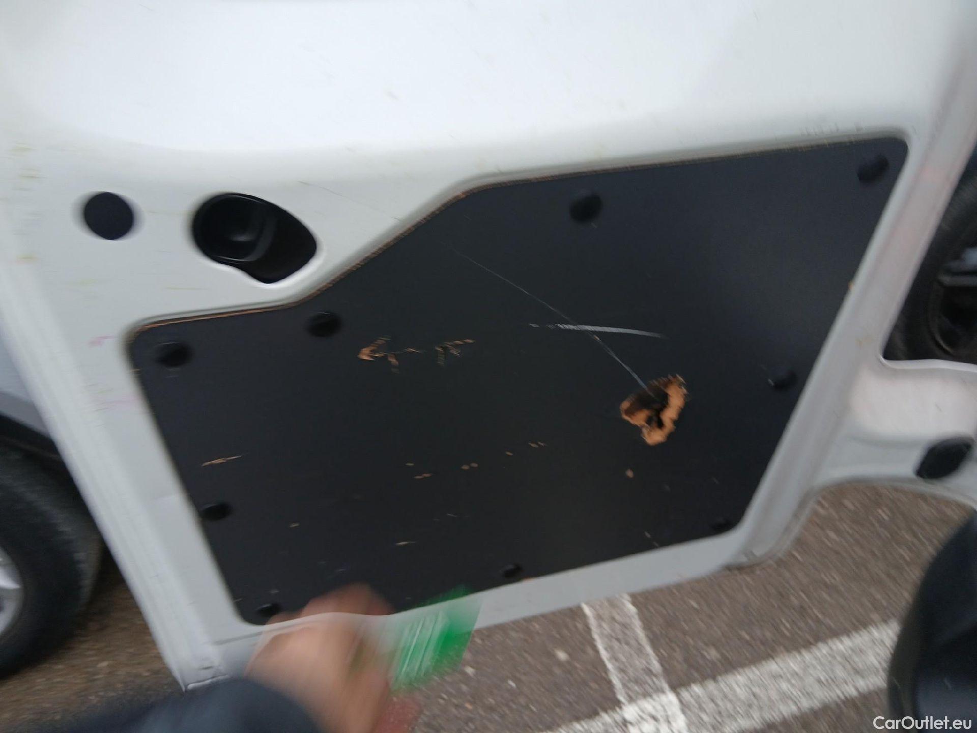  Peugeot  Expert PEUGEOT  / 2016 / 4P / furgón Furgón Premium 1.5 BlueHDi 100 Standard (AC) #25