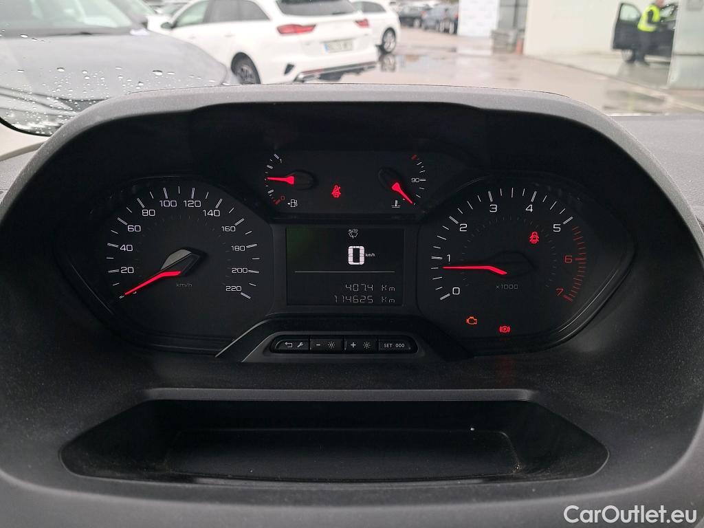  Peugeot  Partner PEUGEOT  / 2018 / 4P / furgón derivado de turismo Premium Standard 600kg BlueHDi 73kW (AC) #25