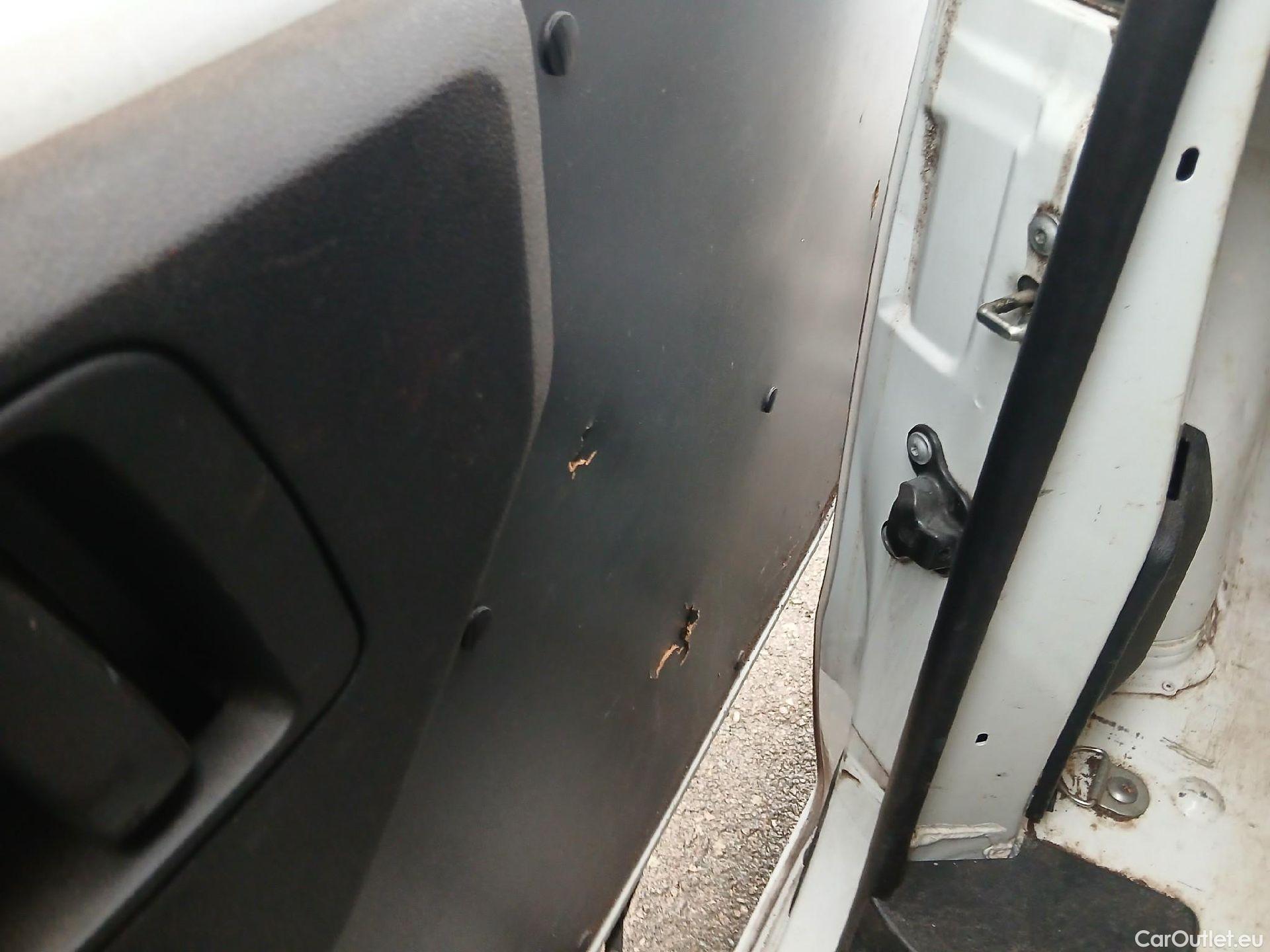  Peugeot  Expert PEUGEOT  / 2016 / 4P / furgón Furgón Premium 1.5 BlueHDi 100 Standard (AC) #24