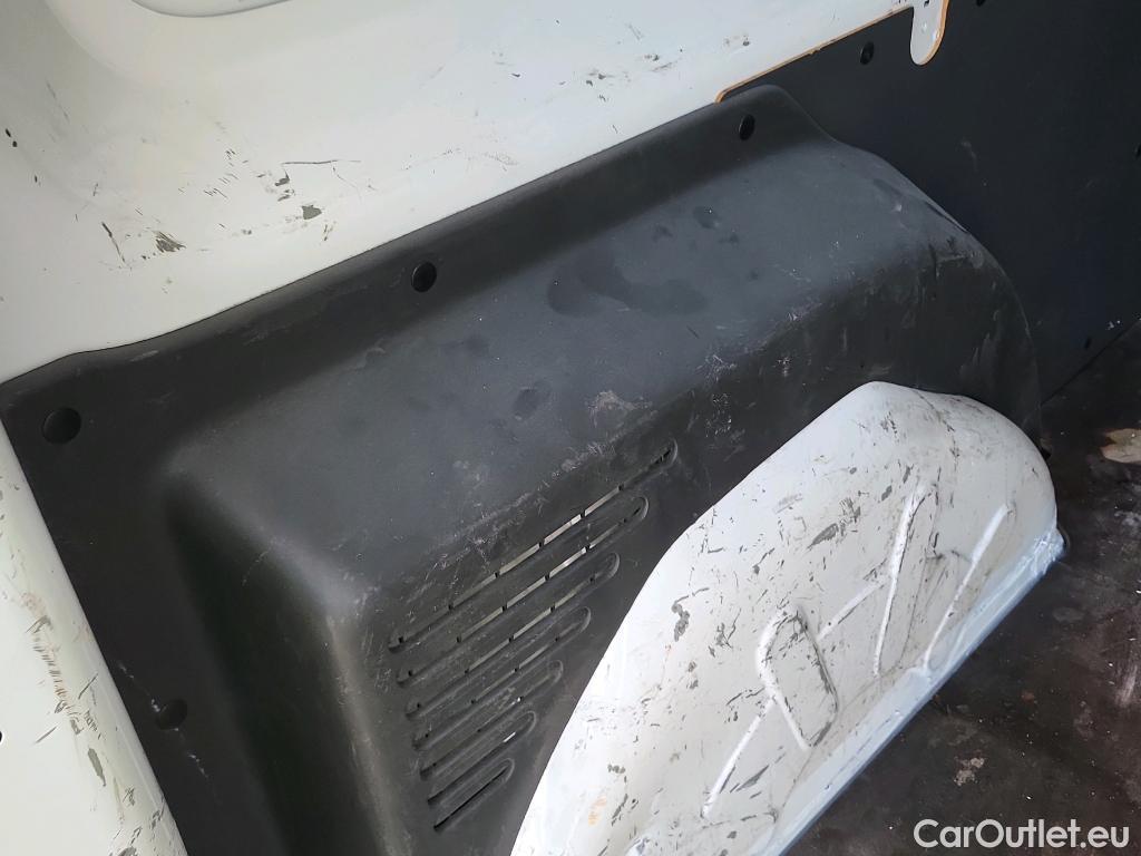  Renault  Kangoo RENAULT  Furgón/2013/4P/furgón derivado de turismo Maxi 2p Blue dCi 70 kW (95CV) #23