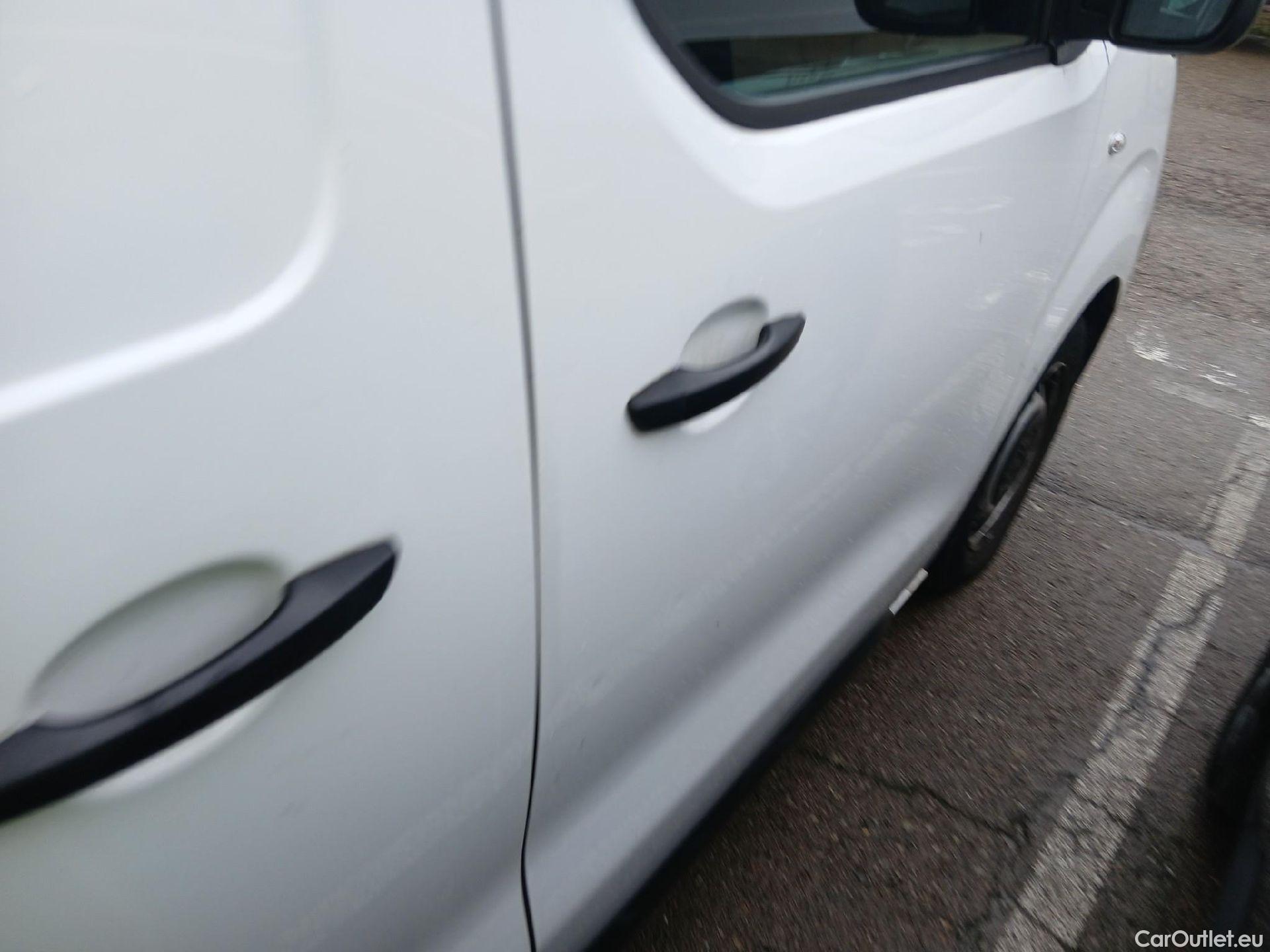  Peugeot  Expert PEUGEOT  / 2016 / 4P / furgón Furgón Premium 1.5 BlueHDi 100 Standard (AC) #18