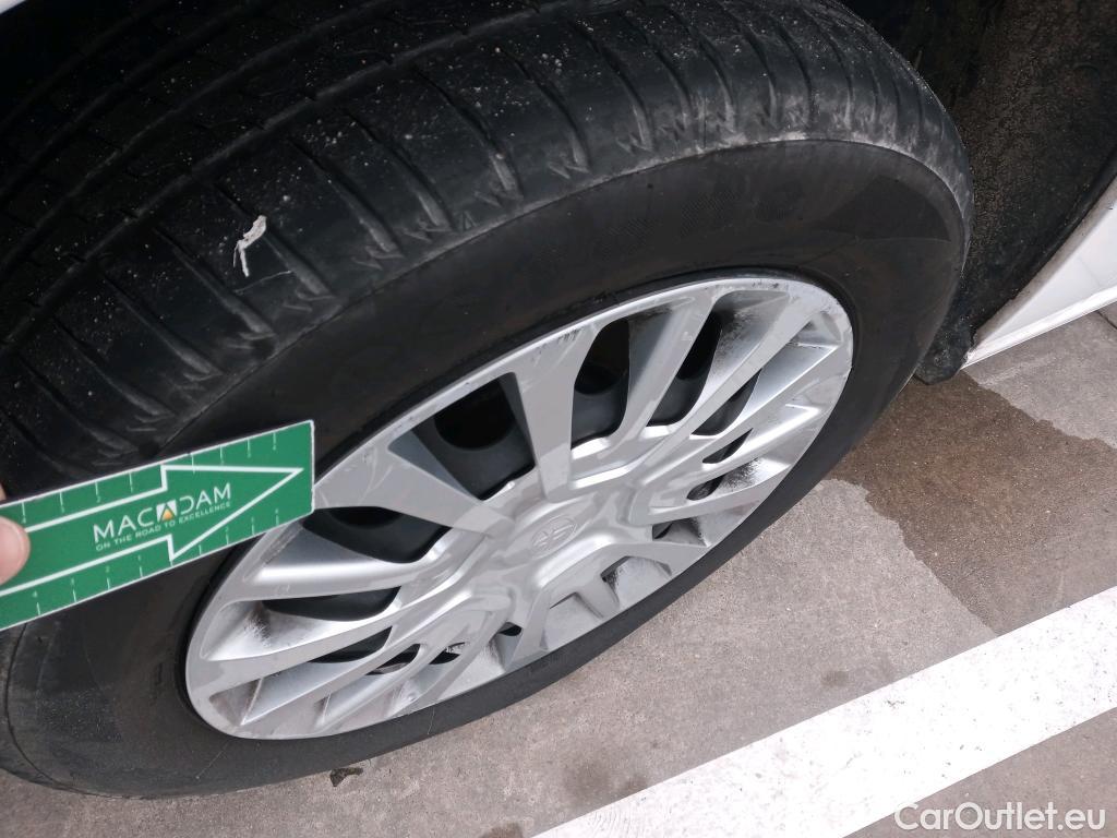  Toyota  Proace TOYOTA  CITY COMBI 1.5D 75kW (100CV) GX L1 (AC) #19