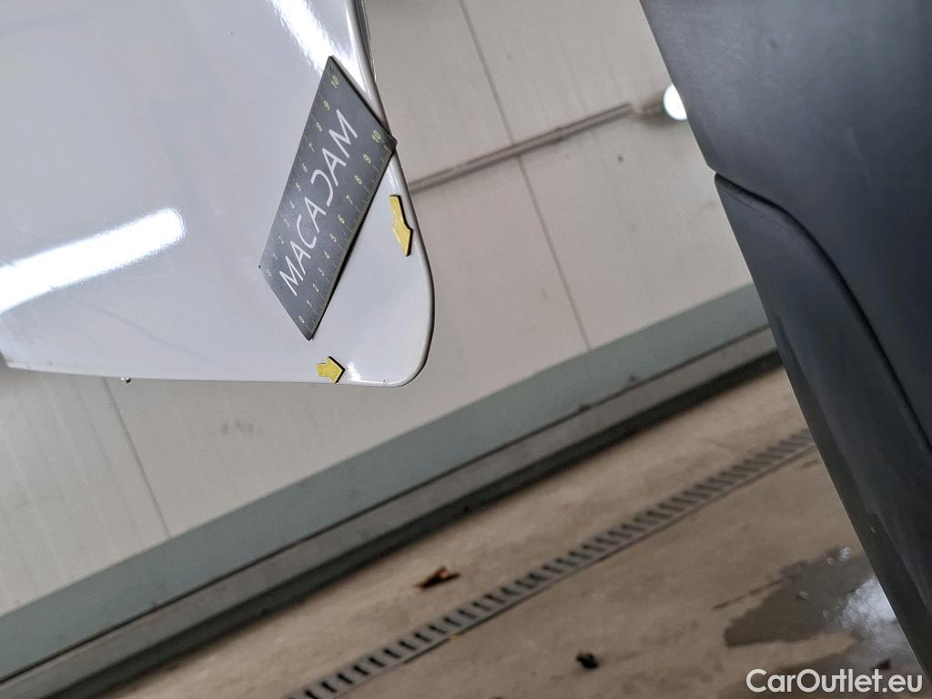  Citroen  Berlingo CITROEN  VU 4p Fourgonnette M 1.0t BlueHDi 100 SandS BVM Driver #12