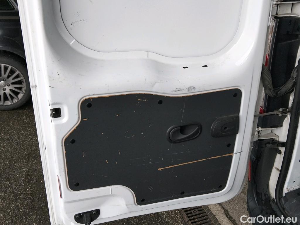  Renault  Kangoo RENAULT  Furgón/2013/3P/furgón derivado de turismo Profesional Blue dCi 70kW (95CV) #32