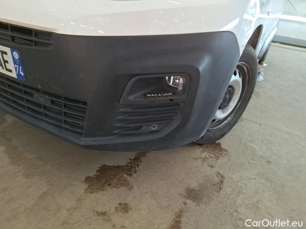  Citroen  Berlingo CITROEN  VU 4p Fourgonnette M 1.0t BlueHDi 100 SandS BVM Driver #14