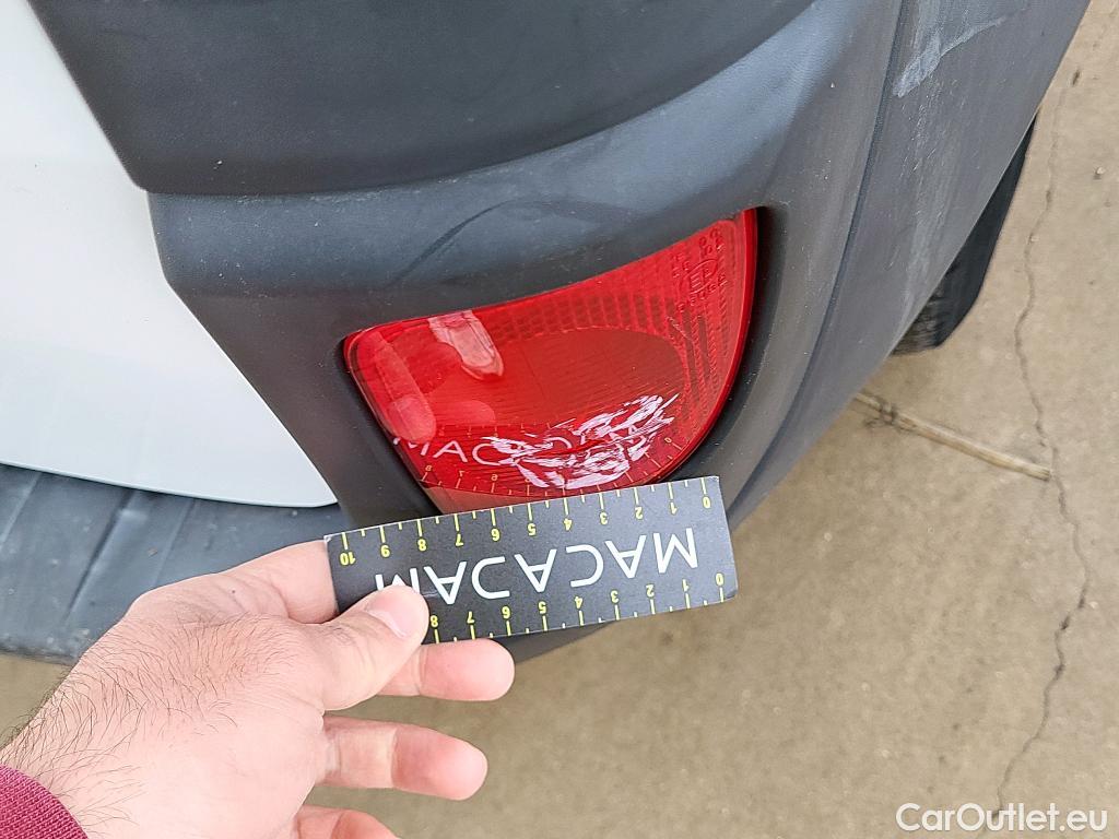  Renault  Kangoo RENAULT  Furgón/2013/4P/furgón derivado de turismo Maxi 2p Blue dCi 70 kW (95CV) #24