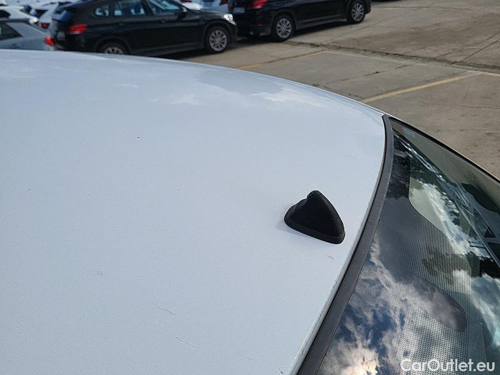  Renault  Kangoo RENAULT  Furgón/2013/4P/furgón derivado de turismo Maxi 2p Blue dCi 70 kW (95CV) #31